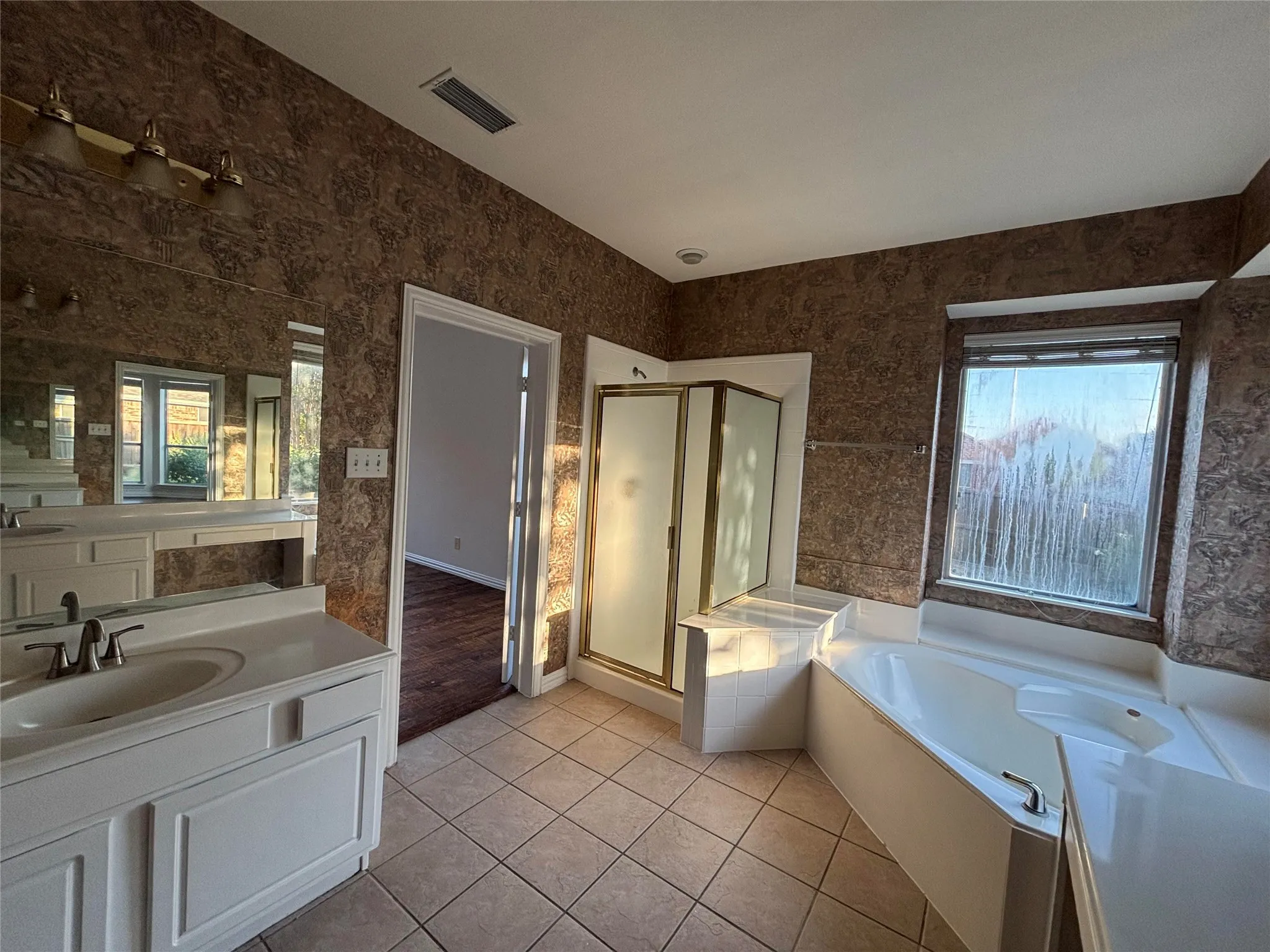 Single Family Residence For Rent in Collin County , 5624 Seneca Drive, Plano, Texas 75094, 5 Bedroom, 4 Bathroom, 2 Garage spaces, 3,251 Sqft, built in 2001, mls#21385564, Real Estate Agent in Plano, Homes For Rent in Collin county, Homes For Rent in Plano, Realtor in Plano Texas, Real Estate Brokerage Independent Realty Texas, Luminita Cordes Realtor