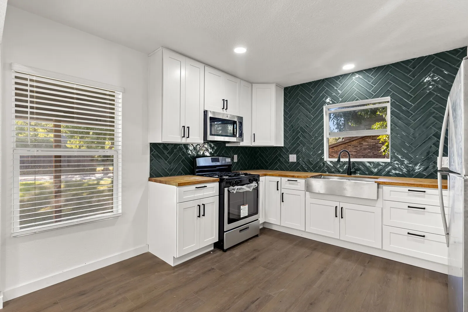 Single Family Residence For Sale in Mc Lennan County , 3004 N 15th A Street, Waco, Texas 76708, 3 Bedroom, 2 Bathroom, Garage spaces, 1,125 Sqft, built in 1950, mls#21385453, Real Estate Agent in Waco, Homes For Sale in Mc Lennan county, Homes For Sale in Waco, Realtor in Waco Texas, Real Estate Brokerage Independent Realty Texas, Luminita Cordes Realtor