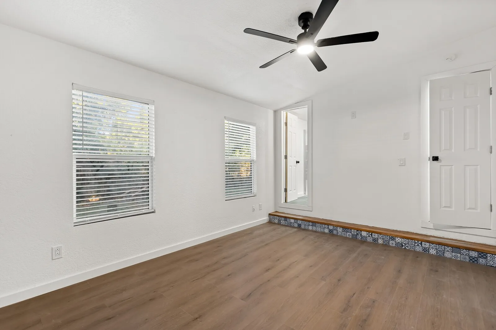 Single Family Residence For Sale in Mc Lennan County , 3004 N 15th A Street, Waco, Texas 76708, 3 Bedroom, 2 Bathroom, Garage spaces, 1,125 Sqft, built in 1950, mls#21385453, Real Estate Agent in Waco, Homes For Sale in Mc Lennan county, Homes For Sale in Waco, Realtor in Waco Texas, Real Estate Brokerage Independent Realty Texas, Luminita Cordes Realtor