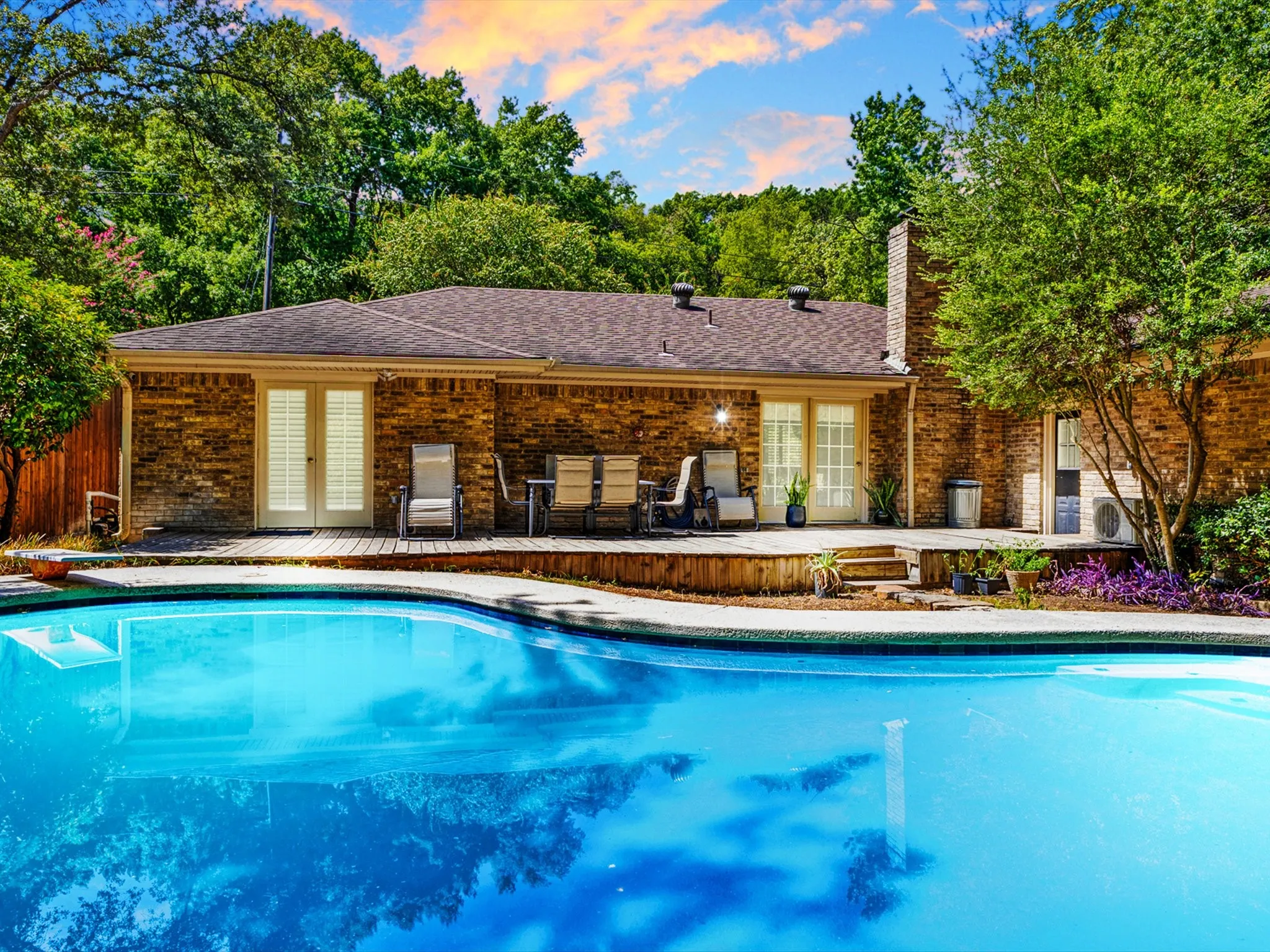 Single Family Residence For Sale in Dallas County , 1218 Bow Creek Drive, Duncanville, Texas 75116, 3 Bedroom, 2 Bathroom, 2 Garage spaces, 1,672 Sqft, built in 1973, mls#21385577, Real Estate Agent in Duncanville, Homes For Sale in Dallas county, Homes For Sale in Duncanville, Realtor in Duncanville Texas, Real Estate Brokerage Independent Realty Texas, Luminita Cordes Realtor