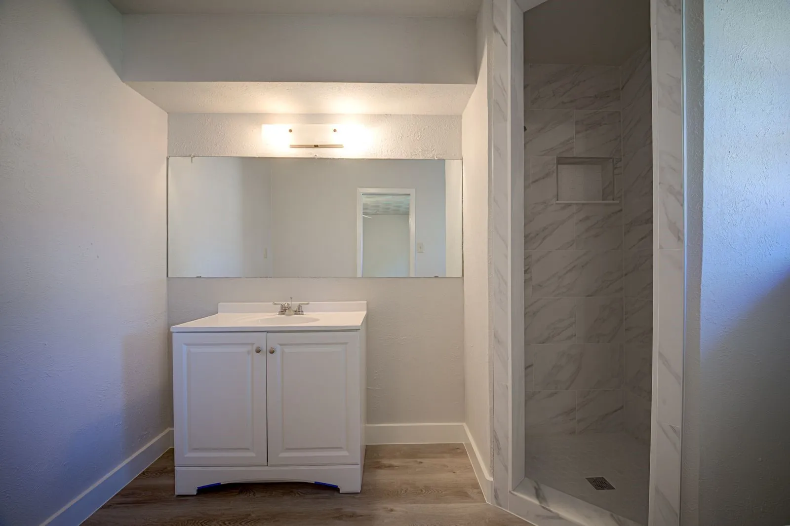 Single Family Residence For Sale in Dallas County , 1120 Atlanta Circle, Garland, Texas 75041, 3 Bedroom, 2 Bathroom, 4 Garage spaces, 1,779 Sqft, built in 1963, mls#21385954, Real Estate Agent in Garland, Homes For Sale in Dallas county, Homes For Sale in Garland, Realtor in Garland Texas, Real Estate Brokerage Independent Realty Texas, Luminita Cordes Realtor