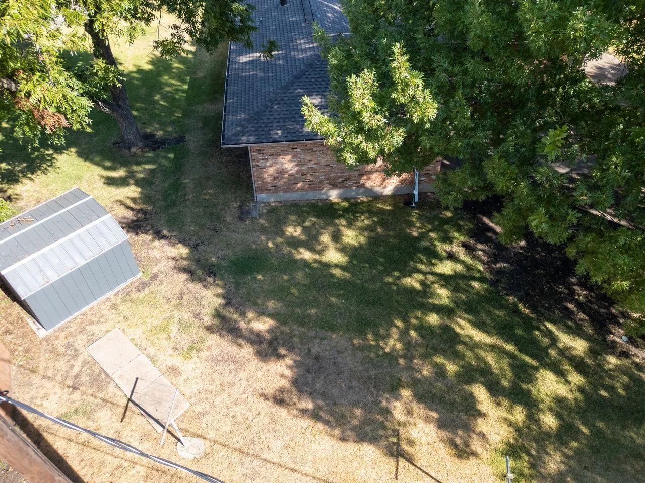 Single Family Residence For Sale in Dallas County , 1120 Atlanta Circle, Garland, Texas 75041, 3 Bedroom, 2 Bathroom, 4 Garage spaces, 1,779 Sqft, built in 1963, mls#21385954, Real Estate Agent in Garland, Homes For Sale in Dallas county, Homes For Sale in Garland, Realtor in Garland Texas, Real Estate Brokerage Independent Realty Texas, Luminita Cordes Realtor