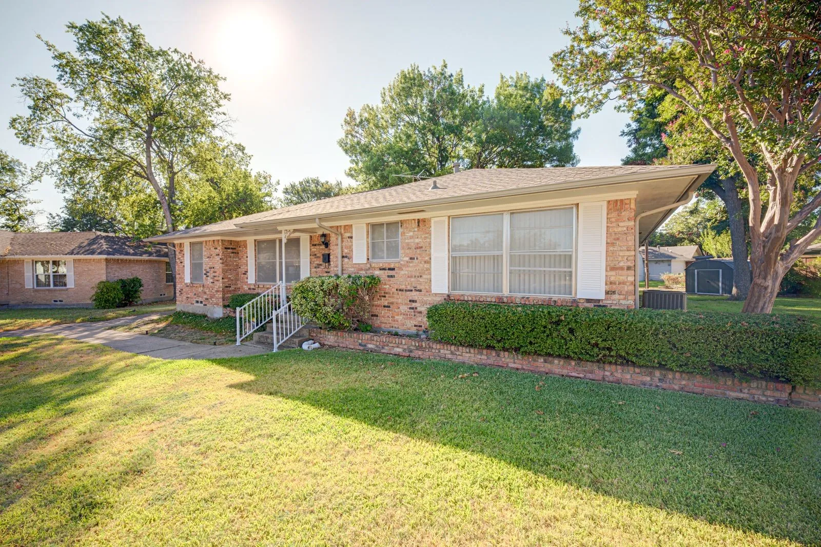 Single Family Residence For Sale in Dallas County , 1120 Atlanta Circle, Garland, Texas 75041, 3 Bedroom, 2 Bathroom, 4 Garage spaces, 1,779 Sqft, built in 1963, mls#21385954, Real Estate Agent in Garland, Homes For Sale in Dallas county, Homes For Sale in Garland, Realtor in Garland Texas, Real Estate Brokerage Independent Realty Texas, Luminita Cordes Realtor