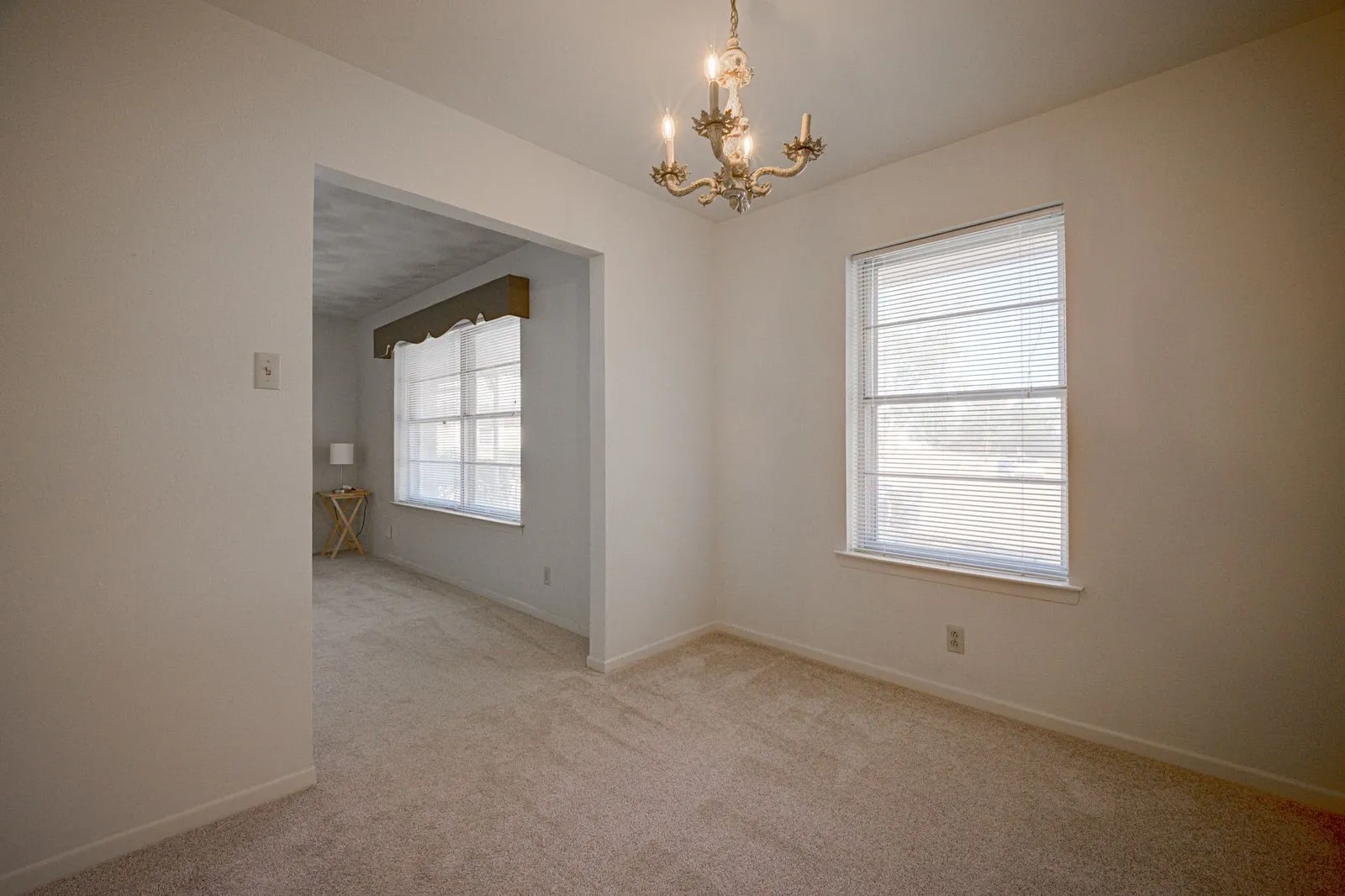 Single Family Residence For Sale in Dallas County , 1120 Atlanta Circle, Garland, Texas 75041, 3 Bedroom, 2 Bathroom, 4 Garage spaces, 1,779 Sqft, built in 1963, mls#21385954, Real Estate Agent in Garland, Homes For Sale in Dallas county, Homes For Sale in Garland, Realtor in Garland Texas, Real Estate Brokerage Independent Realty Texas, Luminita Cordes Realtor