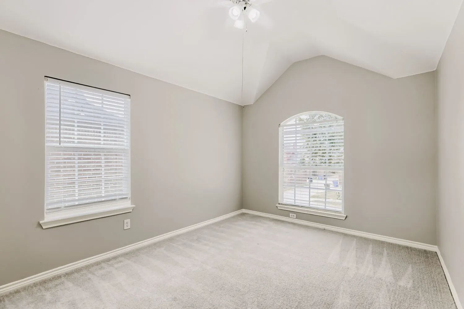 Single Family Residence For Sale in Collin County , 12576 Pond Cypress Lane, Frisco, Texas 75035, 5 Bedroom, 4 Bathroom, 2 Garage spaces, 3,841 Sqft, built in 2007, mls#21385951, Real Estate Agent in Frisco, Homes For Sale in Collin county, Homes For Sale in Frisco, Realtor in Frisco Texas, Real Estate Brokerage Independent Realty Texas, Luminita Cordes Realtor