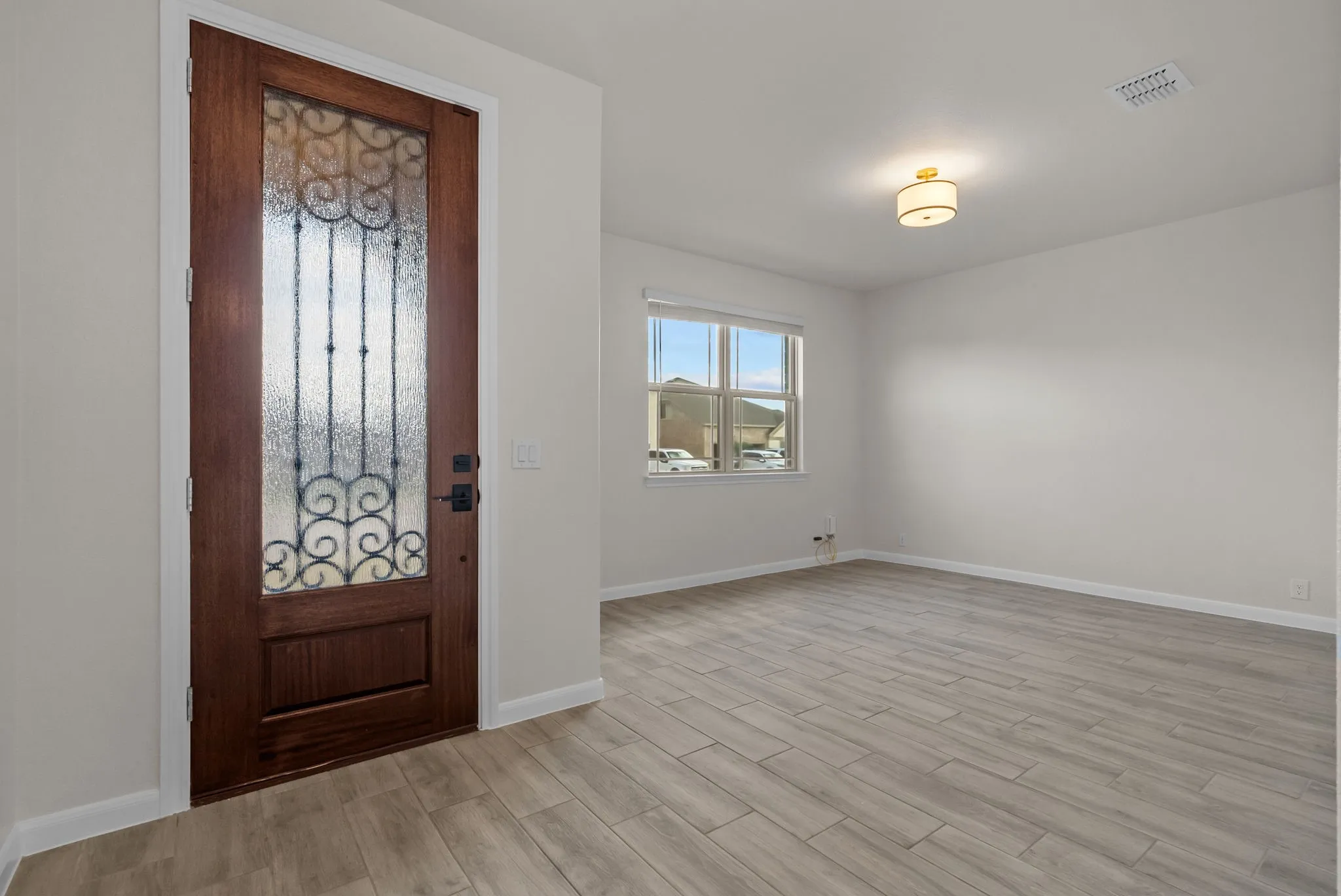 Front entry with flex room