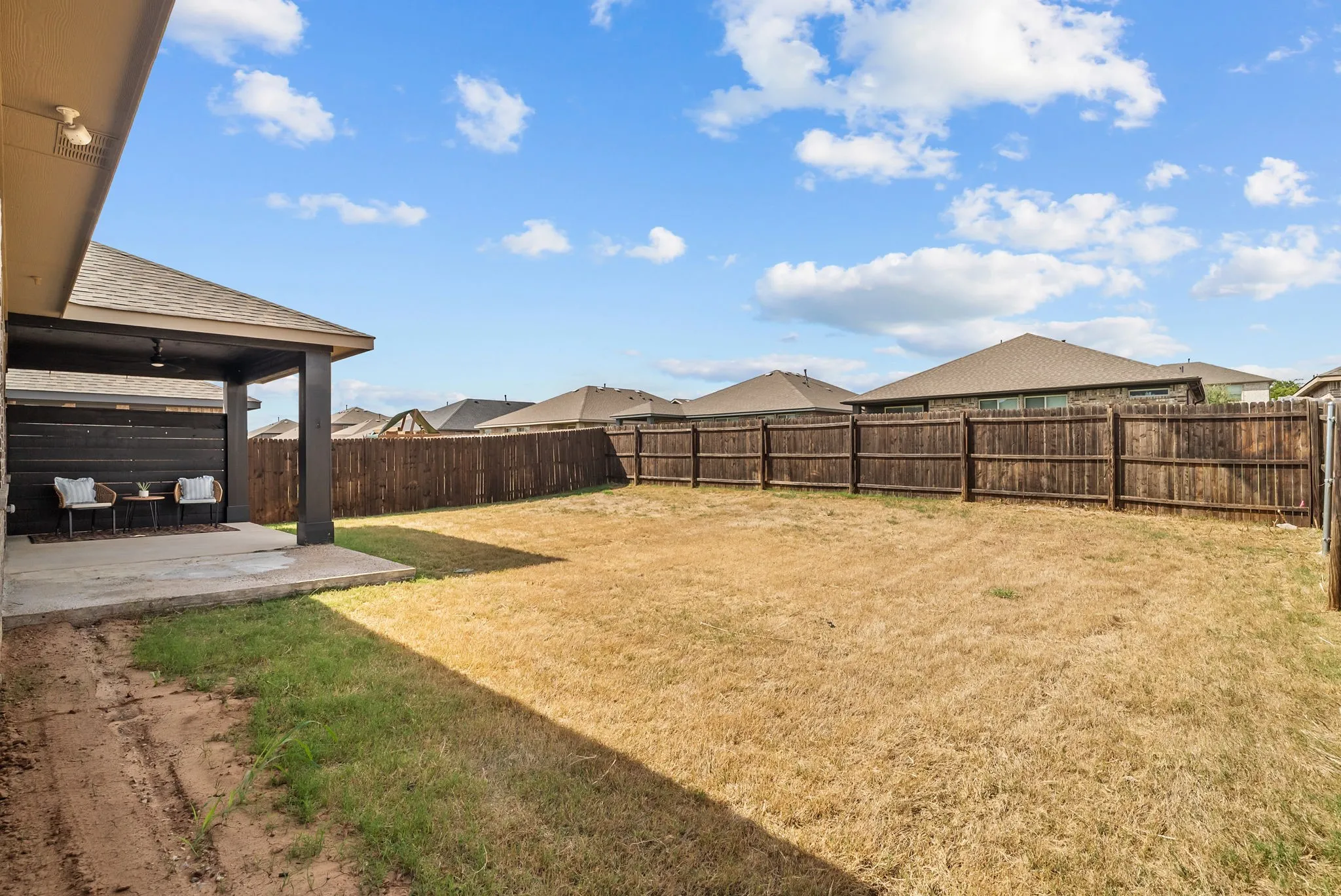 Single Family Residence For Sale in Johnson County , 1112 Goldenrod Drive, Godley, Texas 76044, 5 Bedroom, 4 Bathroom, 2 Garage spaces, 3,090 Sqft, built in 2022, mls#21384414, Real Estate Agent in Godley, Homes For Sale in Johnson county, Homes For Sale in Godley, Realtor in Godley Texas, Real Estate Brokerage Independent Realty Texas, Luminita Cordes Realtor