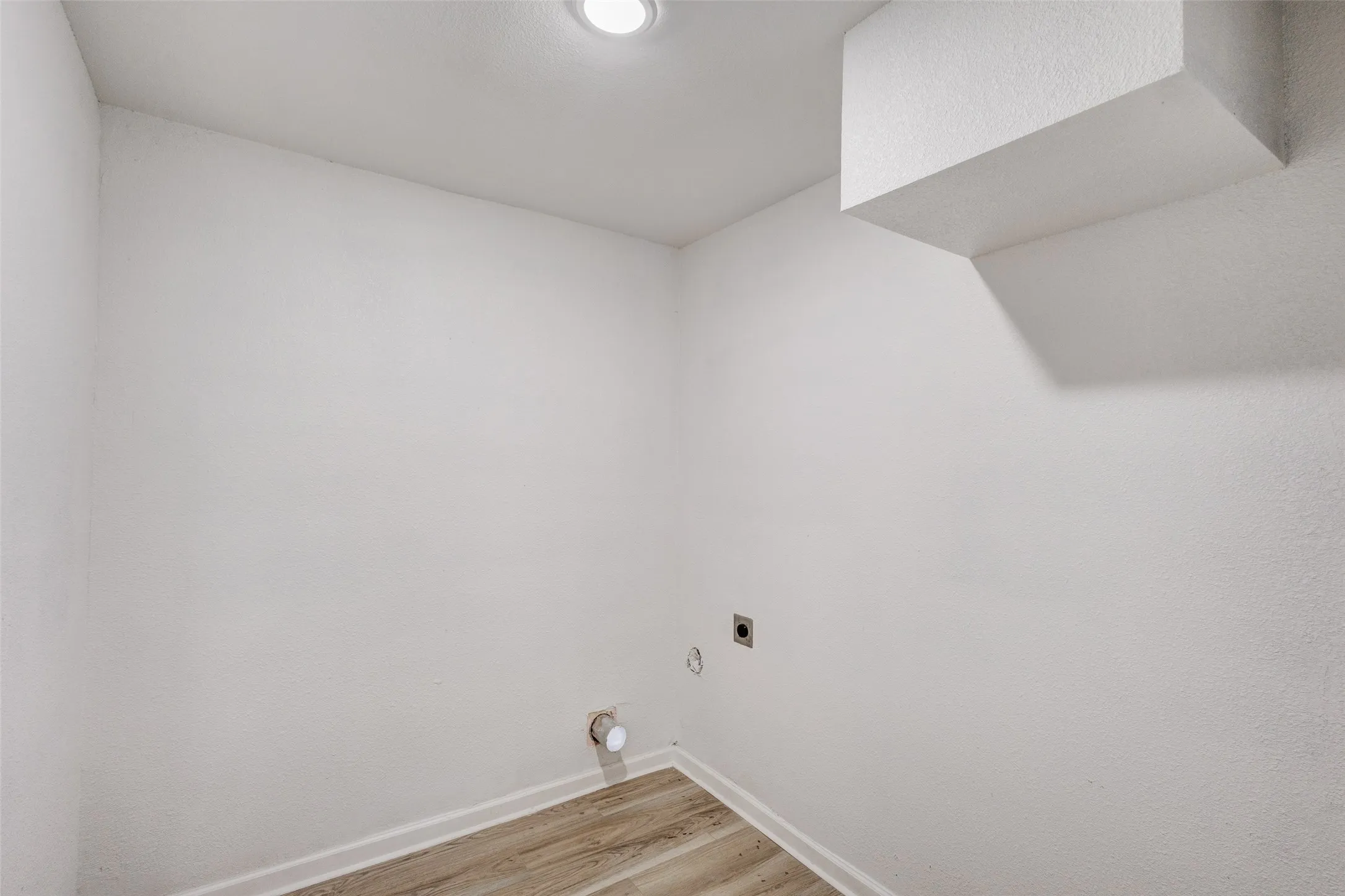 Single Family Residence For Sale in Dallas County , 805 Crockett Street, Garland, Texas 75040, 3 Bedroom, 2 Bathroom, Garage spaces, 1,487 Sqft, built in 1954, mls#21373349, Real Estate Agent in Garland, Homes For Sale in Dallas county, Homes For Sale in Garland, Realtor in Garland Texas, Real Estate Brokerage Independent Realty Texas, Luminita Cordes Realtor