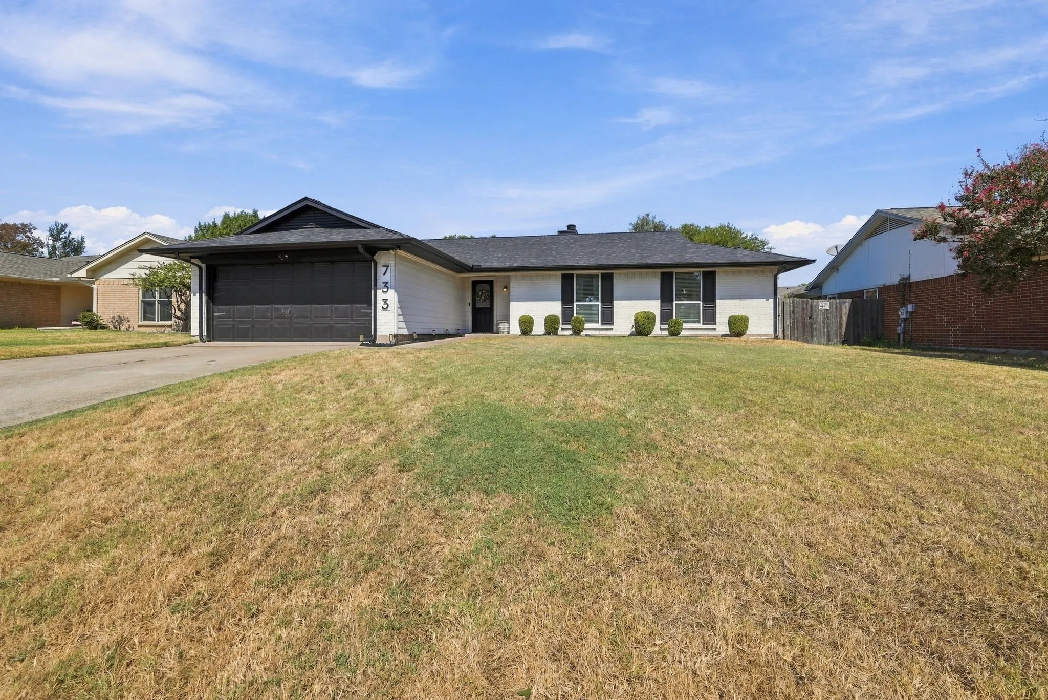 Single Family Residence For Sale in Tarrant County , 733 Montvale Drive, Mansfield, Texas 76063, 3 Bedroom, 2 Bathroom, 2 Garage spaces, 1,666 Sqft, built in 1983, mls#21386229, Real Estate Agent in Mansfield, Homes For Sale in Tarrant county, Homes For Sale in Mansfield, Realtor in Mansfield Texas, Real Estate Brokerage Independent Realty Texas, Luminita Cordes Realtor