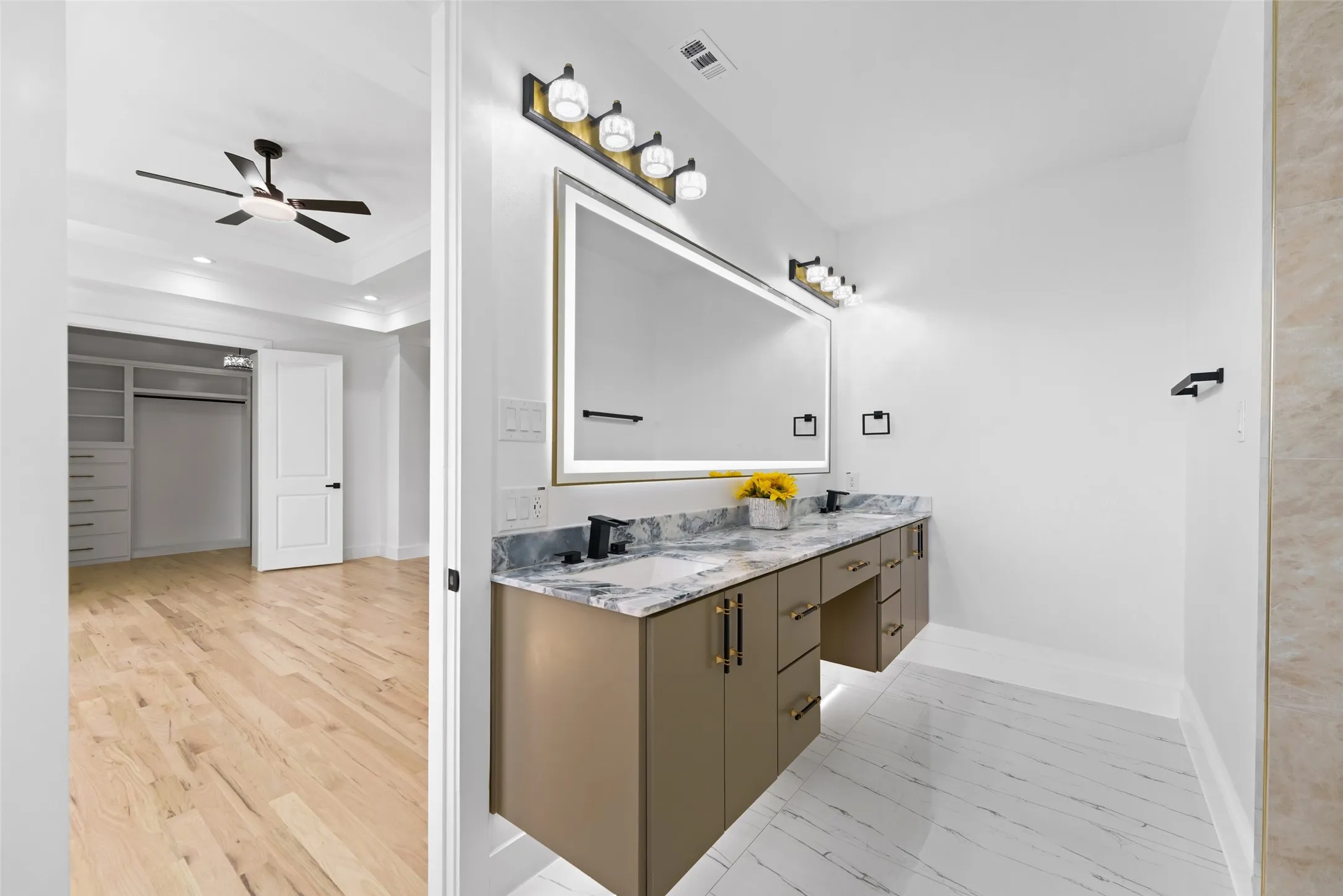 Single Family Residence For Sale in Dallas County , 707 Buckalew Street, Dallas, Texas 75208, 5 Bedroom, 3 Bathroom, 2 Garage spaces, 2,800 Sqft, built in 2026, mls#21386582, Real Estate Agent in Dallas, Homes For Sale in Dallas county, Homes For Sale in Dallas, Realtor in Dallas Texas, Real Estate Brokerage Independent Realty Texas, Luminita Cordes Realtor