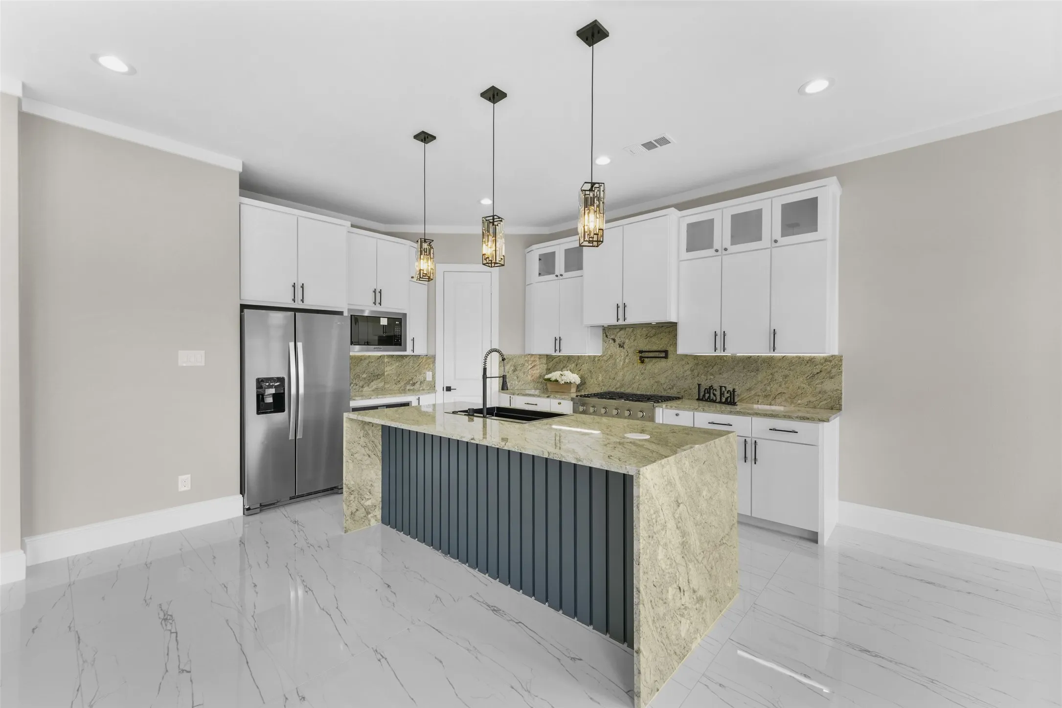 Single Family Residence For Sale in Dallas County , 707 Buckalew Street, Dallas, Texas 75208, 5 Bedroom, 3 Bathroom, 2 Garage spaces, 2,800 Sqft, built in 2026, mls#21386582, Real Estate Agent in Dallas, Homes For Sale in Dallas county, Homes For Sale in Dallas, Realtor in Dallas Texas, Real Estate Brokerage Independent Realty Texas, Luminita Cordes Realtor