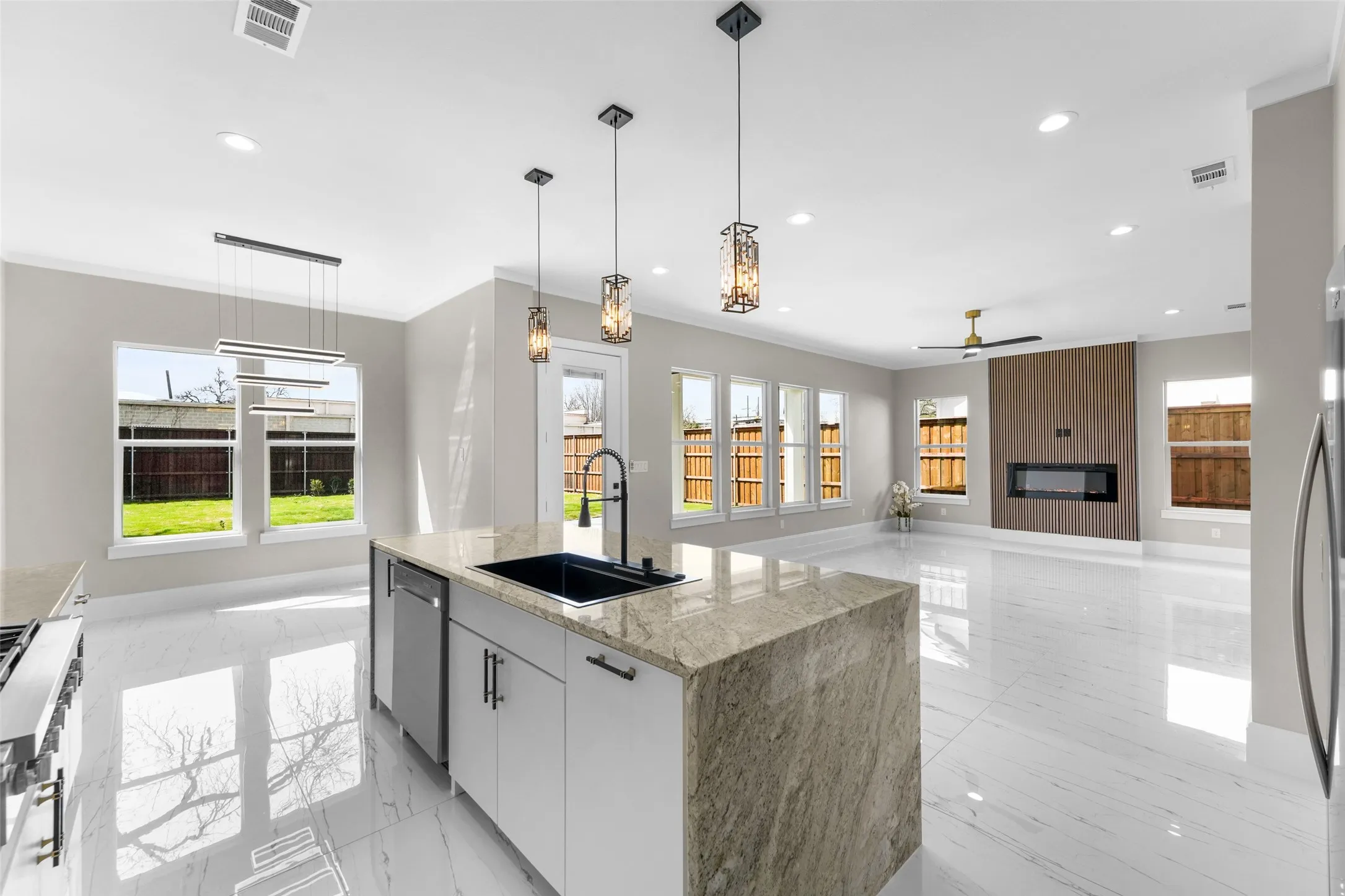 Single Family Residence For Sale in Dallas County , 707 Buckalew Street, Dallas, Texas 75208, 5 Bedroom, 3 Bathroom, 2 Garage spaces, 2,800 Sqft, built in 2026, mls#21386582, Real Estate Agent in Dallas, Homes For Sale in Dallas county, Homes For Sale in Dallas, Realtor in Dallas Texas, Real Estate Brokerage Independent Realty Texas, Luminita Cordes Realtor