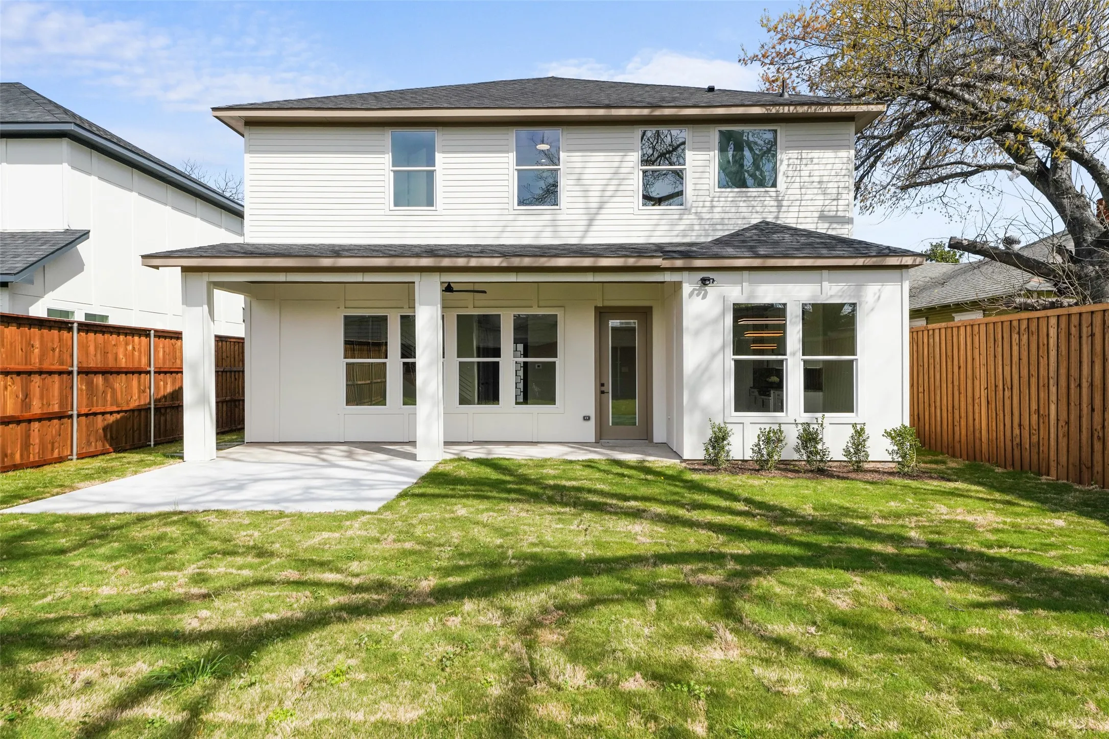 Single Family Residence For Sale in Dallas County , 707 Buckalew Street, Dallas, Texas 75208, 5 Bedroom, 3 Bathroom, 2 Garage spaces, 2,800 Sqft, built in 2026, mls#21386582, Real Estate Agent in Dallas, Homes For Sale in Dallas county, Homes For Sale in Dallas, Realtor in Dallas Texas, Real Estate Brokerage Independent Realty Texas, Luminita Cordes Realtor