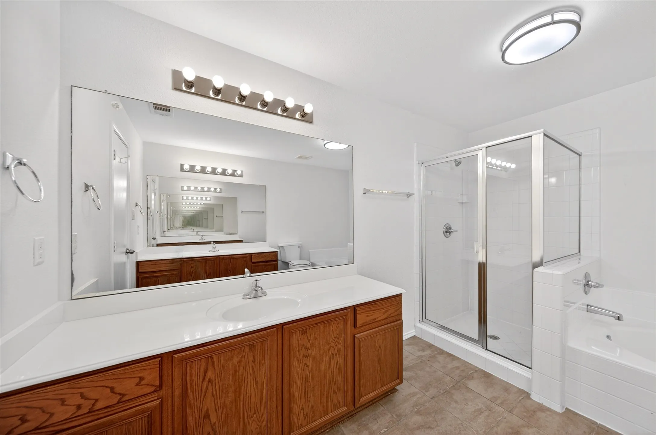 Single Family Residence For Rent in Rockwall County , 105 Southview Drive, Fate, Texas 75189, 4 Bedroom, 2 Bathroom, 2 Garage spaces, 2,846 Sqft, built in 2004, mls#21386601, Real Estate Agent in Fate, Homes For Rent in Rockwall county, Homes For Rent in Fate, Realtor in Fate Texas, Real Estate Brokerage Independent Realty Texas, Luminita Cordes Realtor