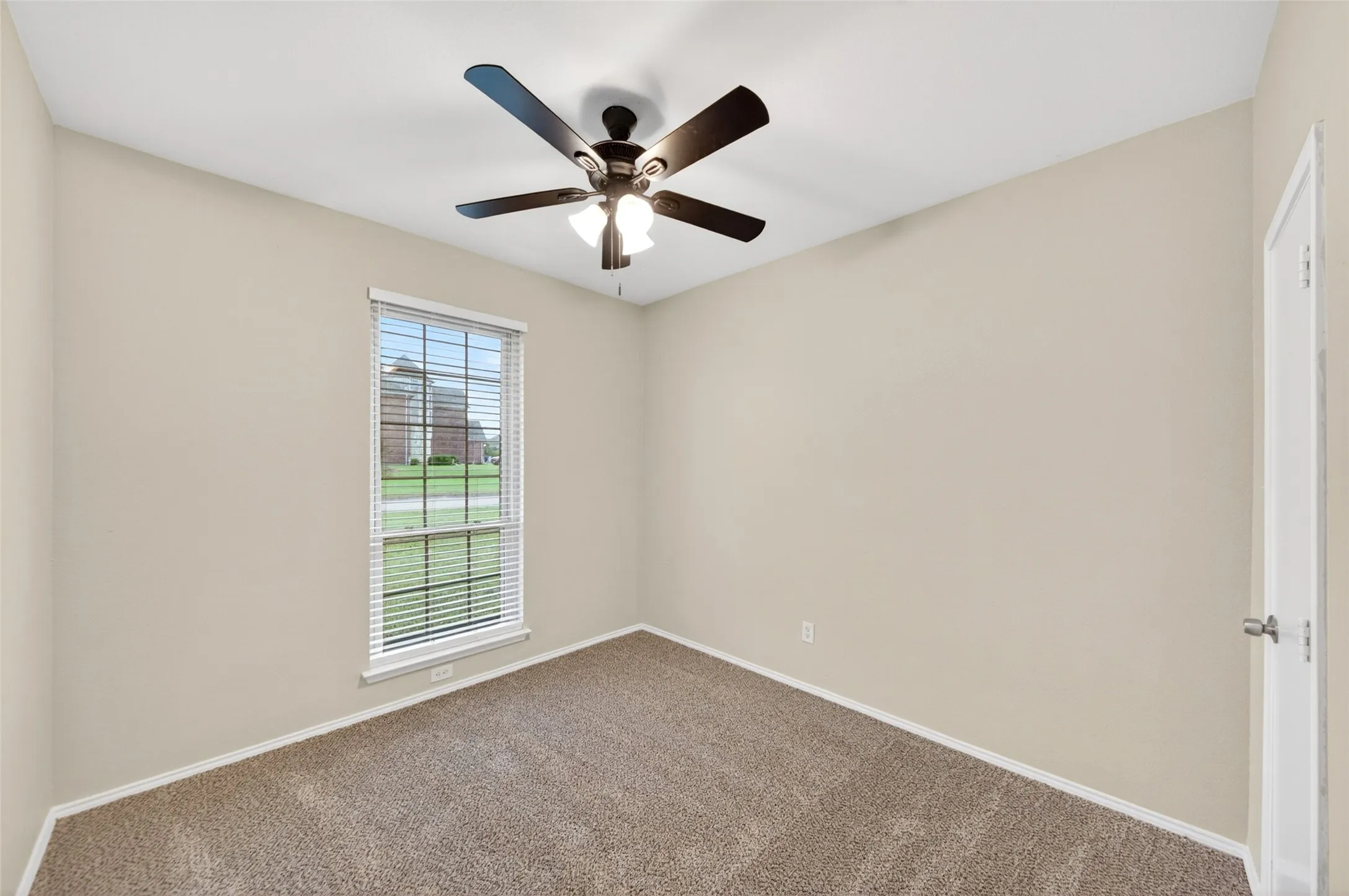 Single Family Residence For Rent in Rockwall County , 105 Southview Drive, Fate, Texas 75189, 4 Bedroom, 2 Bathroom, 2 Garage spaces, 2,846 Sqft, built in 2004, mls#21386601, Real Estate Agent in Fate, Homes For Rent in Rockwall county, Homes For Rent in Fate, Realtor in Fate Texas, Real Estate Brokerage Independent Realty Texas, Luminita Cordes Realtor