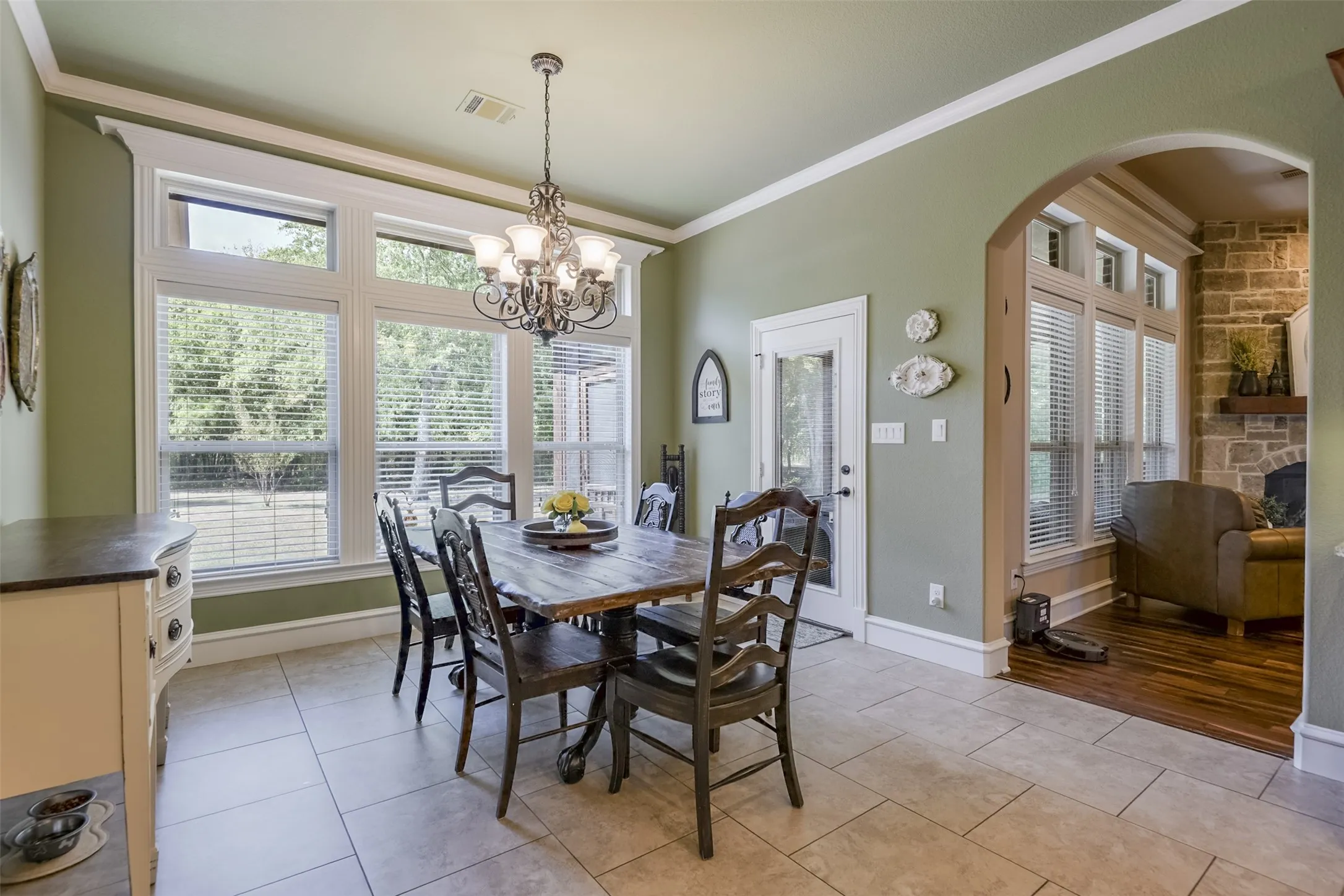 Single Family Residence For Sale in Ellis County , 505 Boz Road, Waxahachie, Texas 75167, 4 Bedroom, 3 Bathroom, 2 Garage spaces, 3,176 Sqft, built in 2015, mls#21384589, Real Estate Agent in Waxahachie, Homes For Sale in Ellis county, Homes For Sale in Waxahachie, Realtor in Waxahachie Texas, Real Estate Brokerage Independent Realty Texas, Luminita Cordes Realtor
