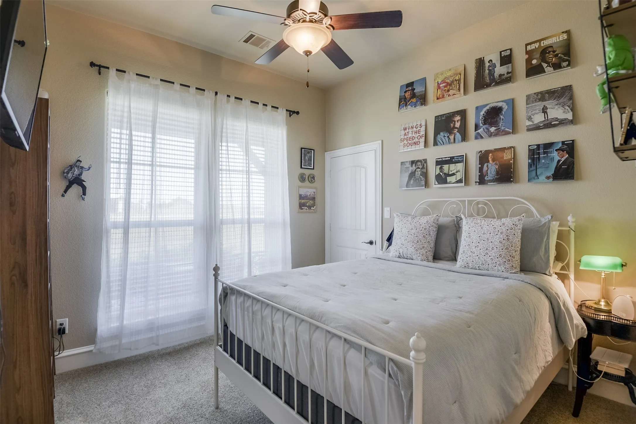Single Family Residence For Sale in Ellis County , 505 Boz Road, Waxahachie, Texas 75167, 4 Bedroom, 3 Bathroom, 2 Garage spaces, 3,176 Sqft, built in 2015, mls#21384589, Real Estate Agent in Waxahachie, Homes For Sale in Ellis county, Homes For Sale in Waxahachie, Realtor in Waxahachie Texas, Real Estate Brokerage Independent Realty Texas, Luminita Cordes Realtor