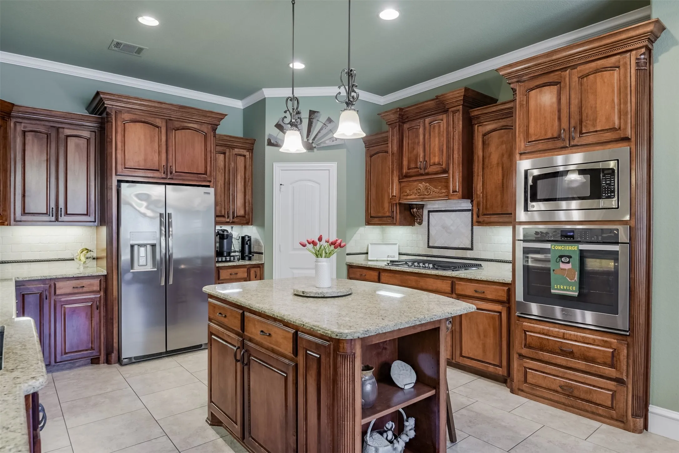 Single Family Residence For Sale in Ellis County , 505 Boz Road, Waxahachie, Texas 75167, 4 Bedroom, 3 Bathroom, 2 Garage spaces, 3,176 Sqft, built in 2015, mls#21384589, Real Estate Agent in Waxahachie, Homes For Sale in Ellis county, Homes For Sale in Waxahachie, Realtor in Waxahachie Texas, Real Estate Brokerage Independent Realty Texas, Luminita Cordes Realtor