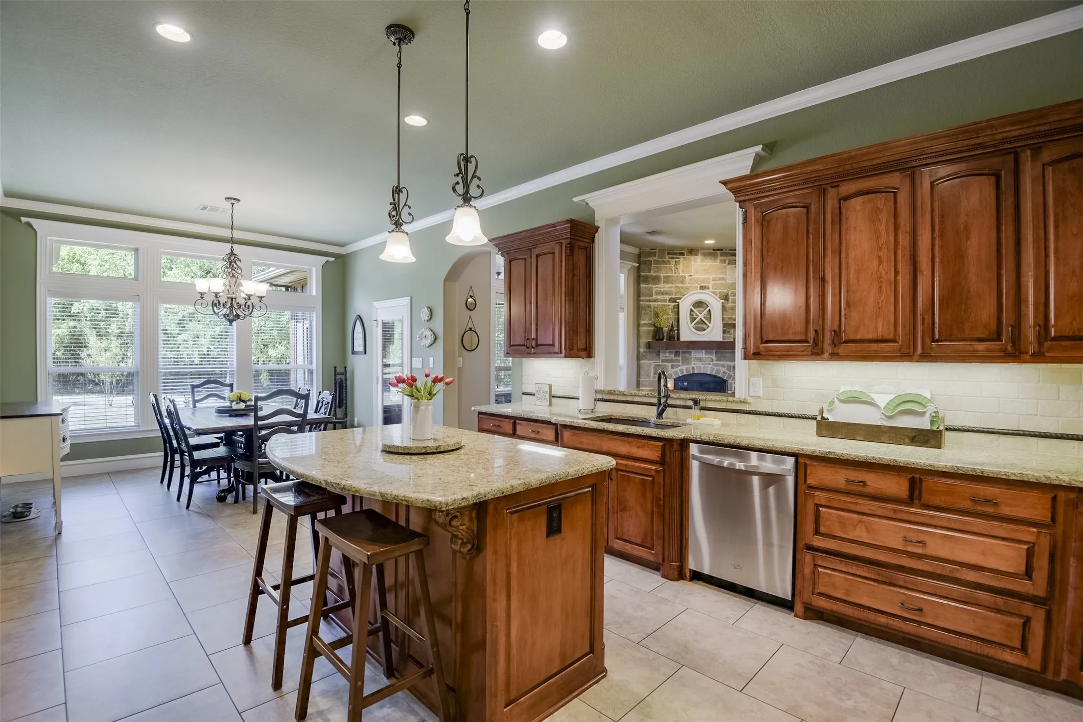 Single Family Residence For Sale in Ellis County , 505 Boz Road, Waxahachie, Texas 75167, 4 Bedroom, 3 Bathroom, 2 Garage spaces, 3,176 Sqft, built in 2015, mls#21384589, Real Estate Agent in Waxahachie, Homes For Sale in Ellis county, Homes For Sale in Waxahachie, Realtor in Waxahachie Texas, Real Estate Brokerage Independent Realty Texas, Luminita Cordes Realtor