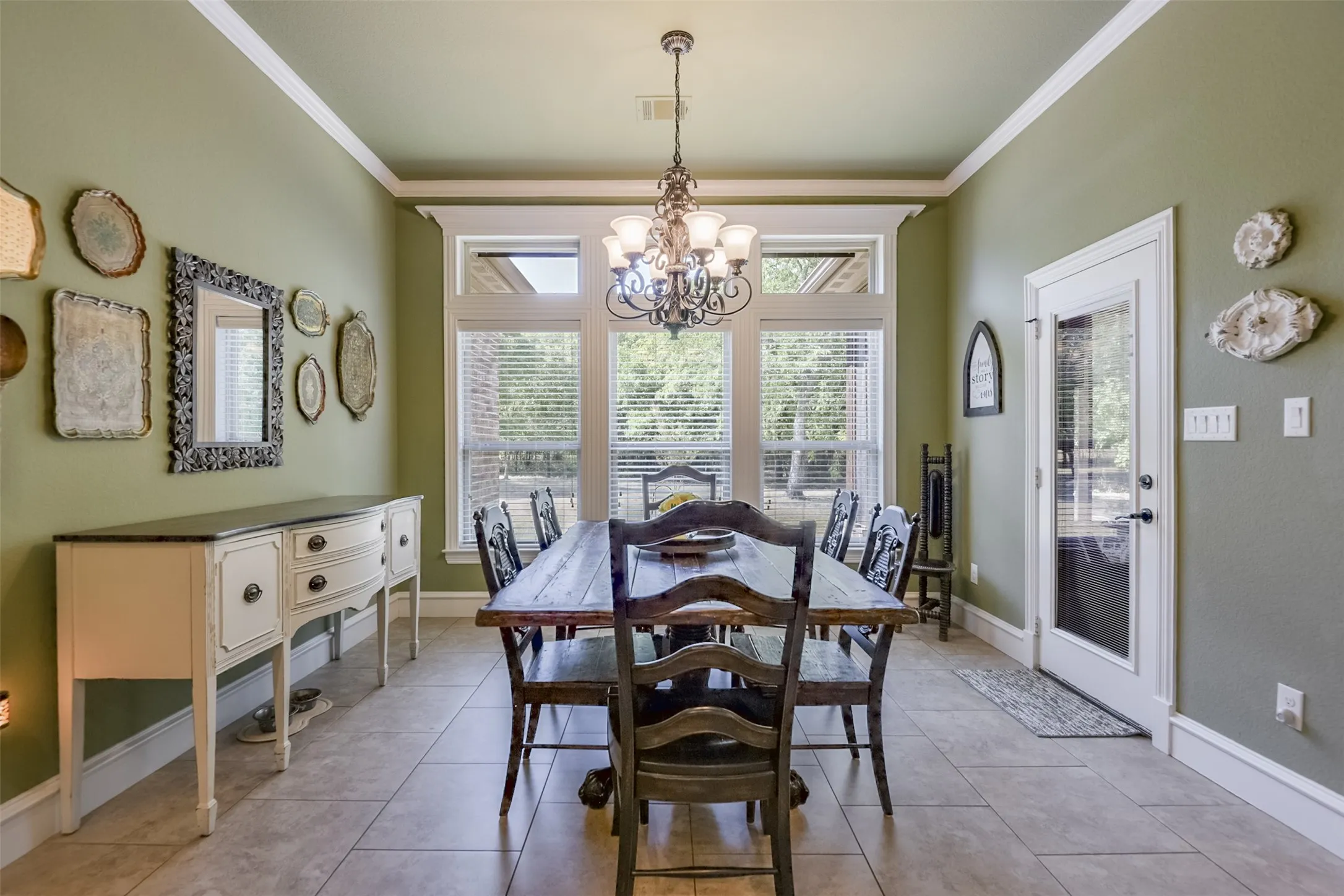 Single Family Residence For Sale in Ellis County , 505 Boz Road, Waxahachie, Texas 75167, 4 Bedroom, 3 Bathroom, 2 Garage spaces, 3,176 Sqft, built in 2015, mls#21384589, Real Estate Agent in Waxahachie, Homes For Sale in Ellis county, Homes For Sale in Waxahachie, Realtor in Waxahachie Texas, Real Estate Brokerage Independent Realty Texas, Luminita Cordes Realtor