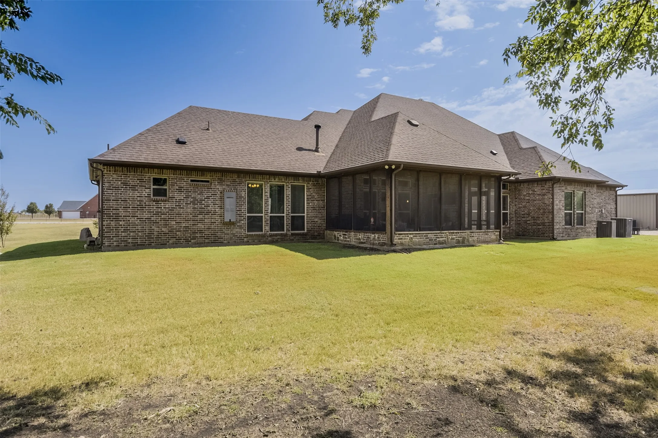 Single Family Residence For Sale in Ellis County , 505 Boz Road, Waxahachie, Texas 75167, 4 Bedroom, 3 Bathroom, 2 Garage spaces, 3,176 Sqft, built in 2015, mls#21384589, Real Estate Agent in Waxahachie, Homes For Sale in Ellis county, Homes For Sale in Waxahachie, Realtor in Waxahachie Texas, Real Estate Brokerage Independent Realty Texas, Luminita Cordes Realtor