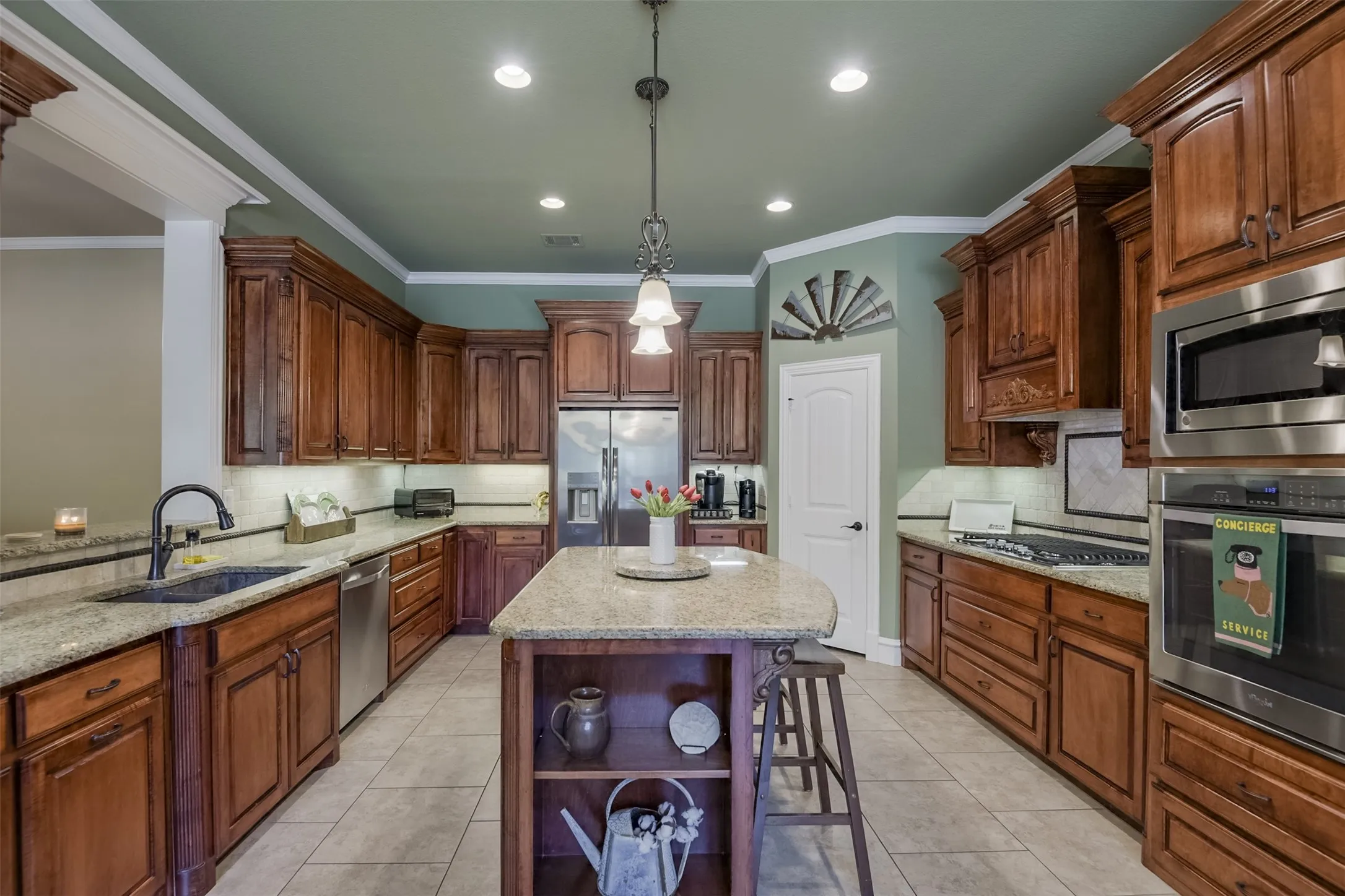 Single Family Residence For Sale in Ellis County , 505 Boz Road, Waxahachie, Texas 75167, 4 Bedroom, 3 Bathroom, 2 Garage spaces, 3,176 Sqft, built in 2015, mls#21384589, Real Estate Agent in Waxahachie, Homes For Sale in Ellis county, Homes For Sale in Waxahachie, Realtor in Waxahachie Texas, Real Estate Brokerage Independent Realty Texas, Luminita Cordes Realtor