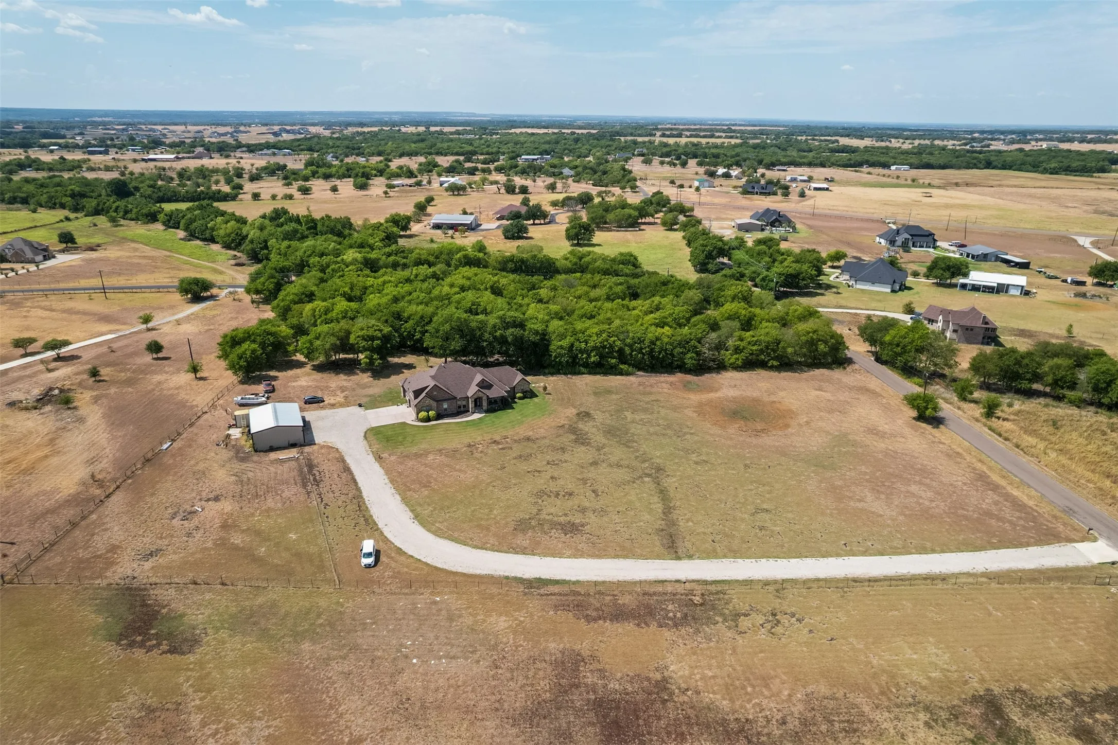 Single Family Residence For Sale in Ellis County , 505 Boz Road, Waxahachie, Texas 75167, 4 Bedroom, 3 Bathroom, 2 Garage spaces, 3,176 Sqft, built in 2015, mls#21384589, Real Estate Agent in Waxahachie, Homes For Sale in Ellis county, Homes For Sale in Waxahachie, Realtor in Waxahachie Texas, Real Estate Brokerage Independent Realty Texas, Luminita Cordes Realtor