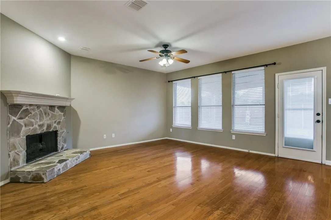 Single Family Residence For Rent in Collin County , 208 N Arbor Ridge Drive, Allen, Texas 75002, 4 Bedroom, 3 Bathroom, 2 Garage spaces, 2,640 Sqft, built in 2002, mls#21385550, Real Estate Agent in Allen, Homes For Rent in Collin county, Homes For Rent in Allen, Realtor in Allen Texas, Real Estate Brokerage Independent Realty Texas, Luminita Cordes Realtor
