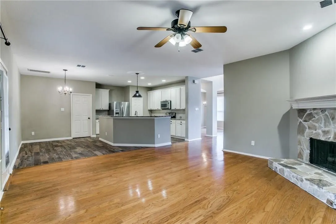 Single Family Residence For Rent in Collin County , 208 N Arbor Ridge Drive, Allen, Texas 75002, 4 Bedroom, 3 Bathroom, 2 Garage spaces, 2,640 Sqft, built in 2002, mls#21385550, Real Estate Agent in Allen, Homes For Rent in Collin county, Homes For Rent in Allen, Realtor in Allen Texas, Real Estate Brokerage Independent Realty Texas, Luminita Cordes Realtor