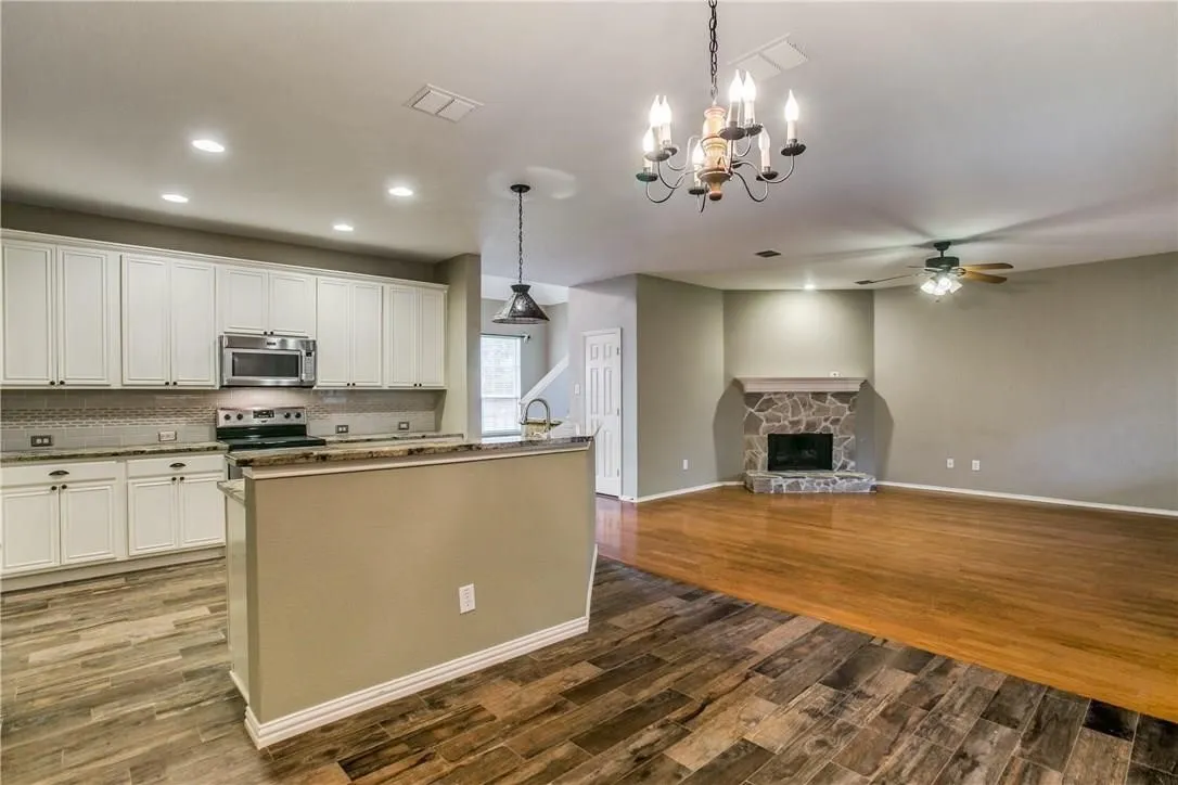 Single Family Residence For Rent in Collin County , 208 N Arbor Ridge Drive, Allen, Texas 75002, 4 Bedroom, 3 Bathroom, 2 Garage spaces, 2,640 Sqft, built in 2002, mls#21385550, Real Estate Agent in Allen, Homes For Rent in Collin county, Homes For Rent in Allen, Realtor in Allen Texas, Real Estate Brokerage Independent Realty Texas, Luminita Cordes Realtor