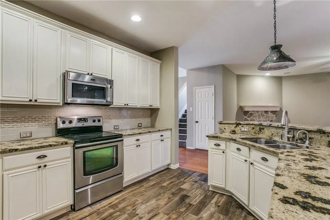 Single Family Residence For Rent in Collin County , 208 N Arbor Ridge Drive, Allen, Texas 75002, 4 Bedroom, 3 Bathroom, 2 Garage spaces, 2,640 Sqft, built in 2002, mls#21385550, Real Estate Agent in Allen, Homes For Rent in Collin county, Homes For Rent in Allen, Realtor in Allen Texas, Real Estate Brokerage Independent Realty Texas, Luminita Cordes Realtor