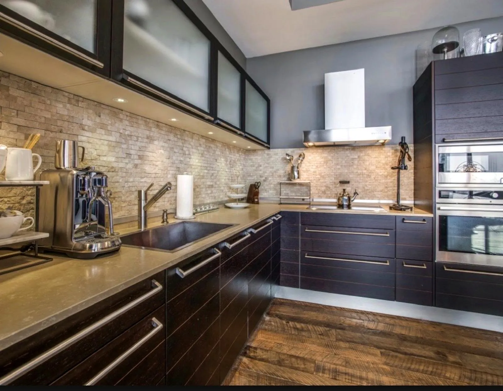 Condominium For Sale in Dallas County , 2408 Victory Park Lane 1034, Dallas, Texas 75219, 1 Bedroom, 2 Bathroom, 1 Garage spaces, 1,106 Sqft, built in 2005, mls#21386608, Real Estate Agent in Dallas, Homes For Sale in Dallas county, Homes For Sale in Dallas, Realtor in Dallas Texas, Real Estate Brokerage Independent Realty Texas, Luminita Cordes Realtor
