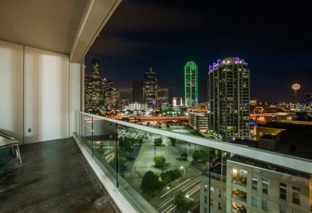 Condominium For Sale in Dallas County , 2408 Victory Park Lane 1034, Dallas, Texas 75219, 1 Bedroom, 2 Bathroom, 1 Garage spaces, 1,106 Sqft, built in 2005, mls#21386608, Real Estate Agent in Dallas, Homes For Sale in Dallas county, Homes For Sale in Dallas, Realtor in Dallas Texas, Real Estate Brokerage Independent Realty Texas, Luminita Cordes Realtor