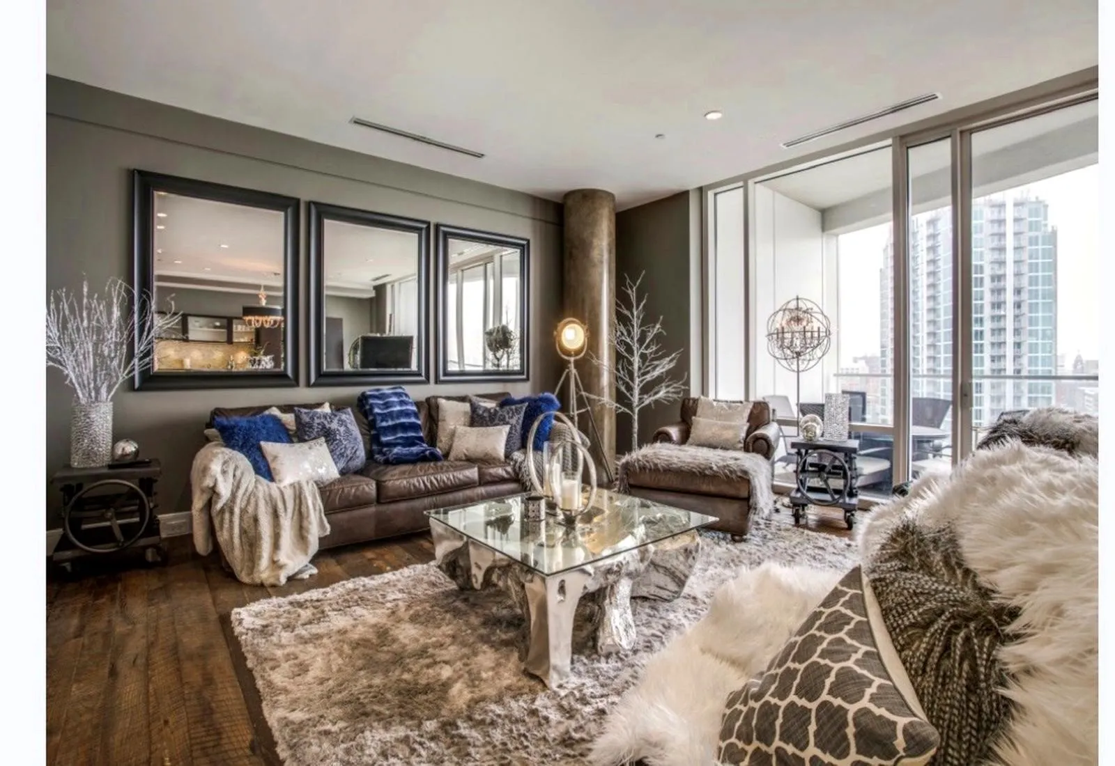 Condominium For Sale in Dallas County , 2408 Victory Park Lane 1034, Dallas, Texas 75219, 1 Bedroom, 2 Bathroom, 1 Garage spaces, 1,106 Sqft, built in 2005, mls#21386608, Real Estate Agent in Dallas, Homes For Sale in Dallas county, Homes For Sale in Dallas, Realtor in Dallas Texas, Real Estate Brokerage Independent Realty Texas, Luminita Cordes Realtor