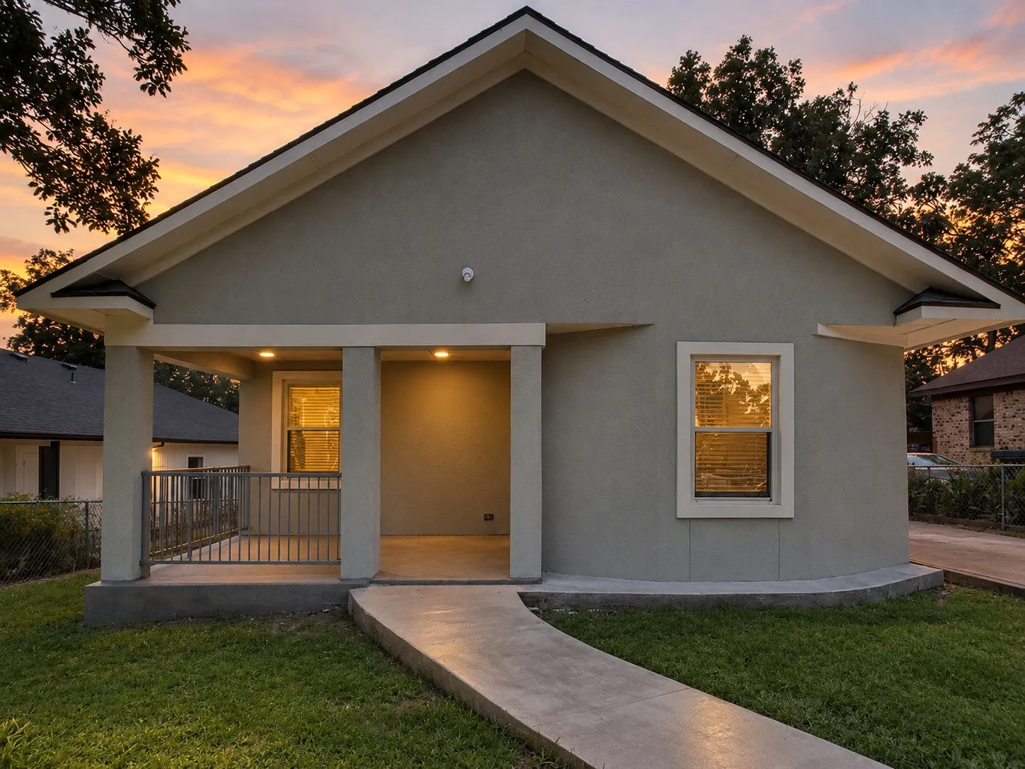 Single Family Residence For Sale in Grayson County , 618 E Woodard Street, Denison, Texas 75021, 3 Bedroom, 1 Bathroom, Garage spaces, 1,200 Sqft, built in 1930, mls#21386500, Real Estate Agent in Denison, Homes For Sale in Grayson county, Homes For Sale in Denison, Realtor in Denison Texas, Real Estate Brokerage Independent Realty Texas, Luminita Cordes Realtor