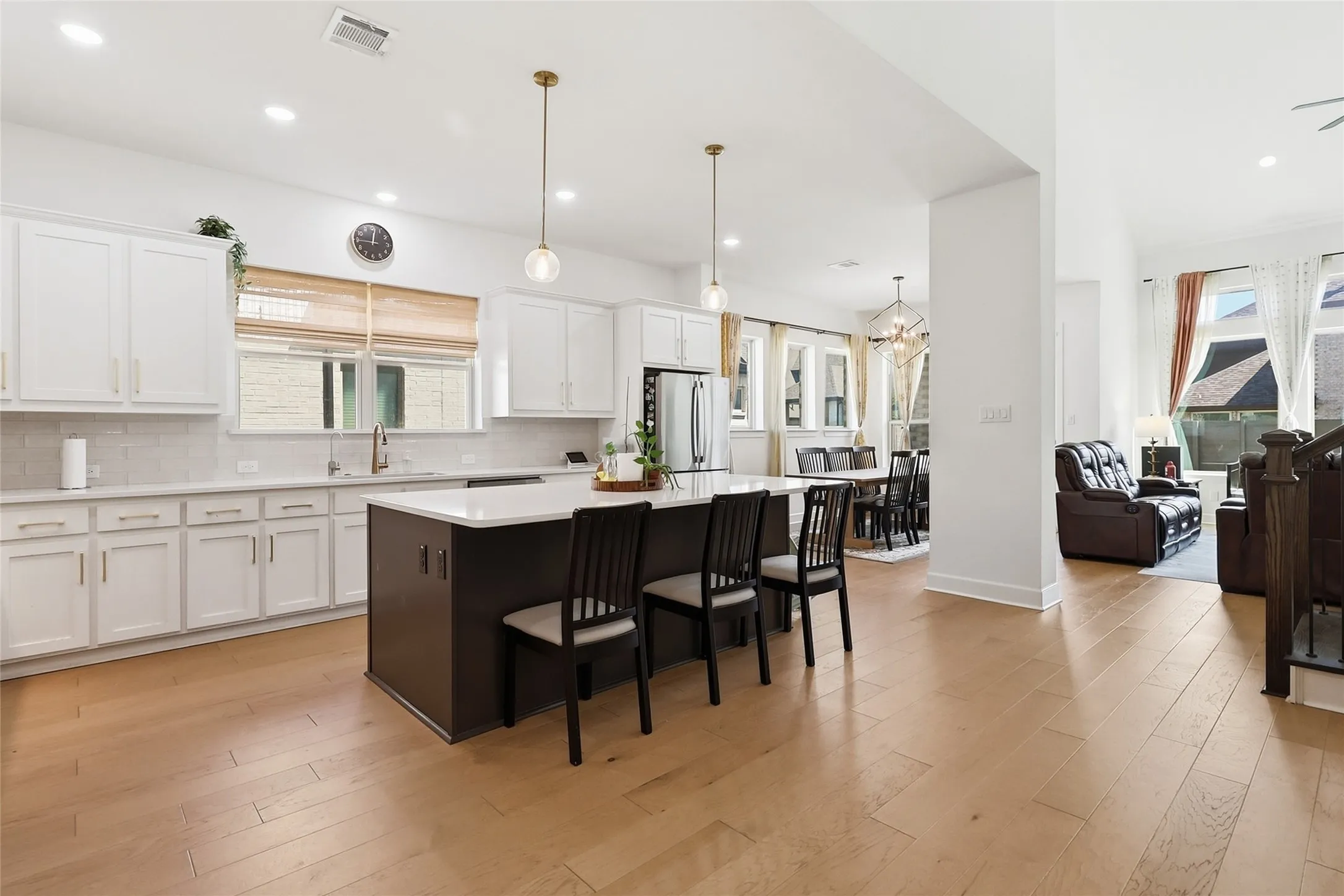 Single Family Residence For Sale in Denton County , 1816 Windy Lane, Argyle, Texas 76226, 4 Bedroom, 5 Bathroom, 3 Garage spaces, 3,516 Sqft, built in 2023, mls#21386610, Real Estate Agent in Argyle, Homes For Sale in Denton county, Homes For Sale in Argyle, Realtor in Argyle Texas, Real Estate Brokerage Independent Realty Texas, Luminita Cordes Realtor