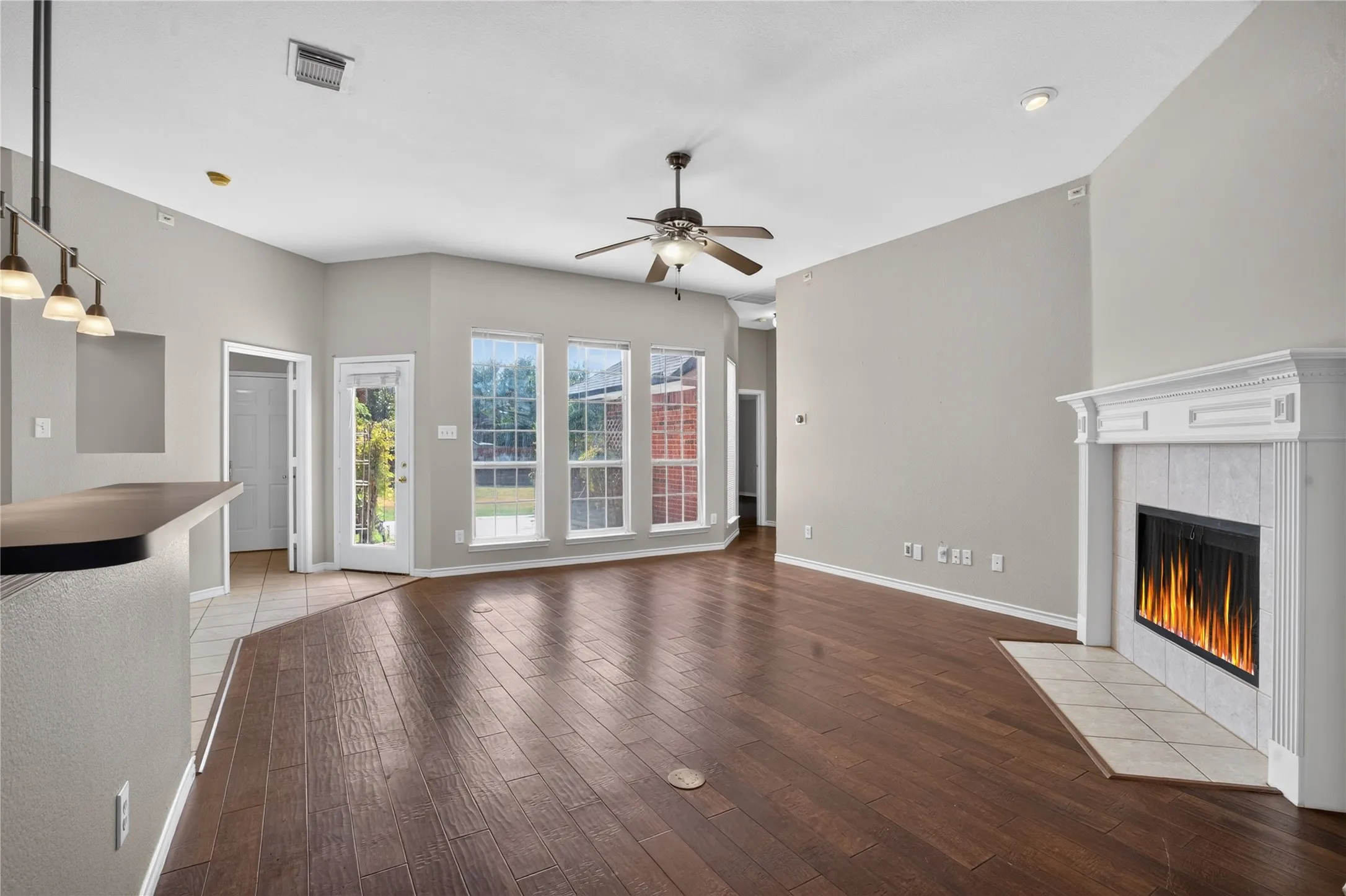Single Family Residence For Rent in Denton County , 3711 Musketeer Drive, Frisco, Texas 75033, 4 Bedroom, 3 Bathroom, 2 Garage spaces, 2,338 Sqft, built in 2003, mls#21386607, Real Estate Agent in Frisco, Homes For Rent in Denton county, Homes For Rent in Frisco, Realtor in Frisco Texas, Real Estate Brokerage Independent Realty Texas, Luminita Cordes Realtor
