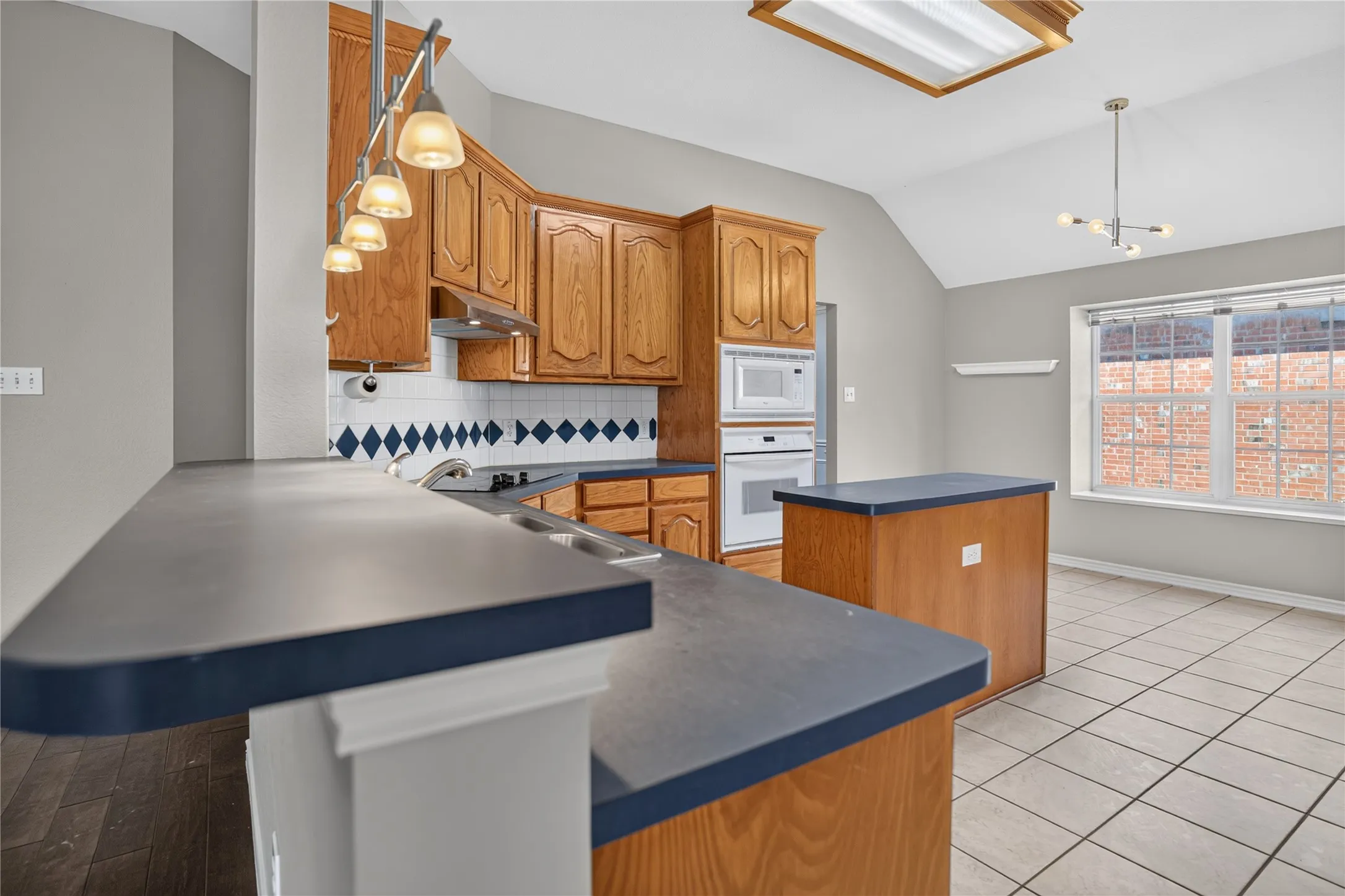 Single Family Residence For Rent in Denton County , 3711 Musketeer Drive, Frisco, Texas 75033, 4 Bedroom, 3 Bathroom, 2 Garage spaces, 2,338 Sqft, built in 2003, mls#21386607, Real Estate Agent in Frisco, Homes For Rent in Denton county, Homes For Rent in Frisco, Realtor in Frisco Texas, Real Estate Brokerage Independent Realty Texas, Luminita Cordes Realtor