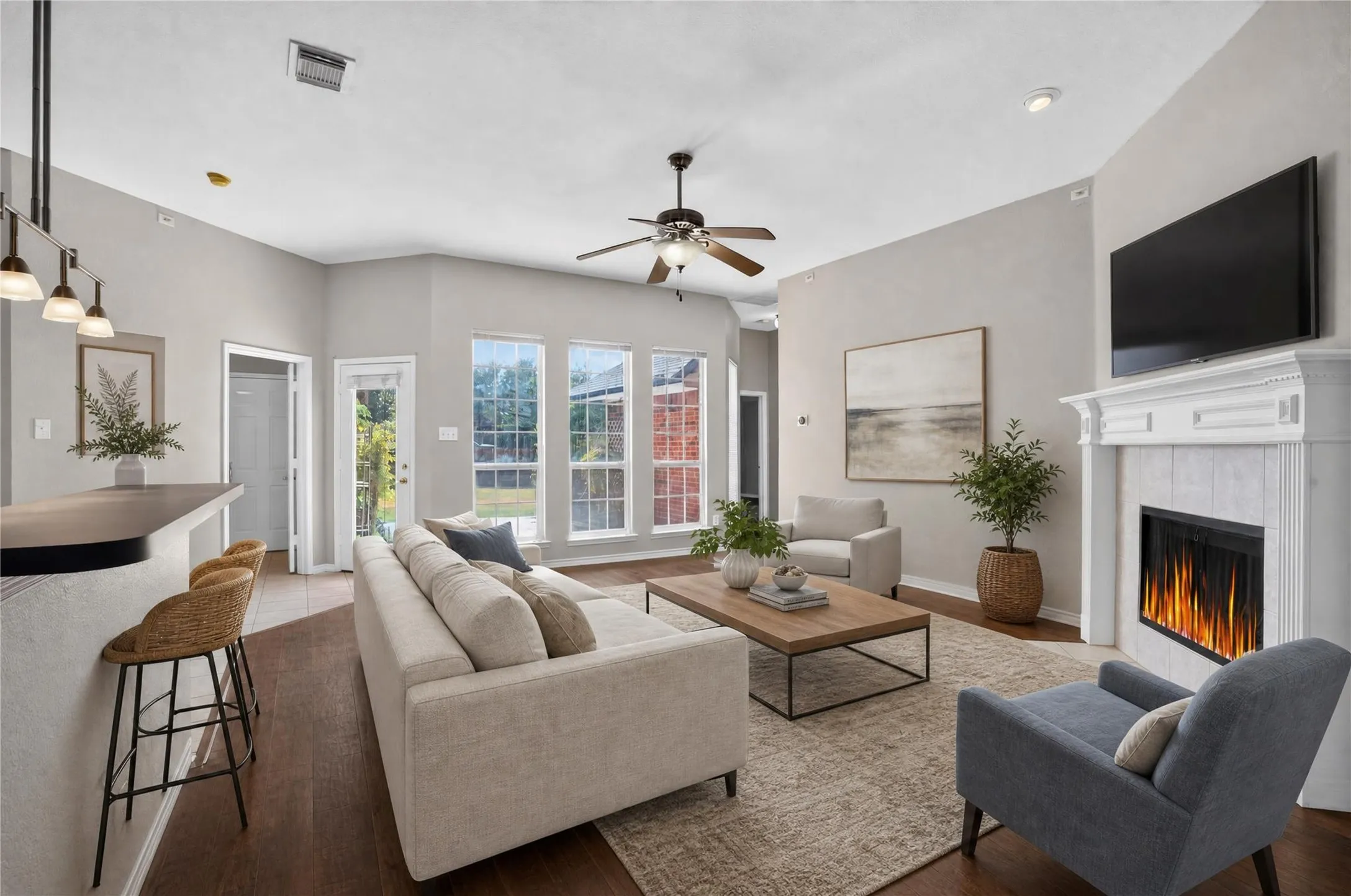Single Family Residence For Rent in Denton County , 3711 Musketeer Drive, Frisco, Texas 75033, 4 Bedroom, 3 Bathroom, 2 Garage spaces, 2,338 Sqft, built in 2003, mls#21386607, Real Estate Agent in Frisco, Homes For Rent in Denton county, Homes For Rent in Frisco, Realtor in Frisco Texas, Real Estate Brokerage Independent Realty Texas, Luminita Cordes Realtor