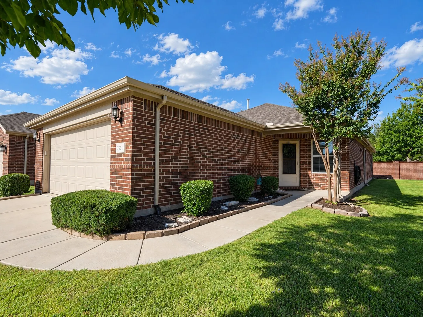 Single Family Residence For Sale in Denton County , 7601 Gulf Breeze Lane, Frisco, Texas 75036, 2 Bedroom, 2 Bathroom, 2 Garage spaces, 1,563 Sqft, built in 2016, mls#21379672, Real Estate Agent in Frisco, Homes For Sale in Denton county, Homes For Sale in Frisco, Realtor in Frisco Texas, Real Estate Brokerage Independent Realty Texas, Luminita Cordes Realtor