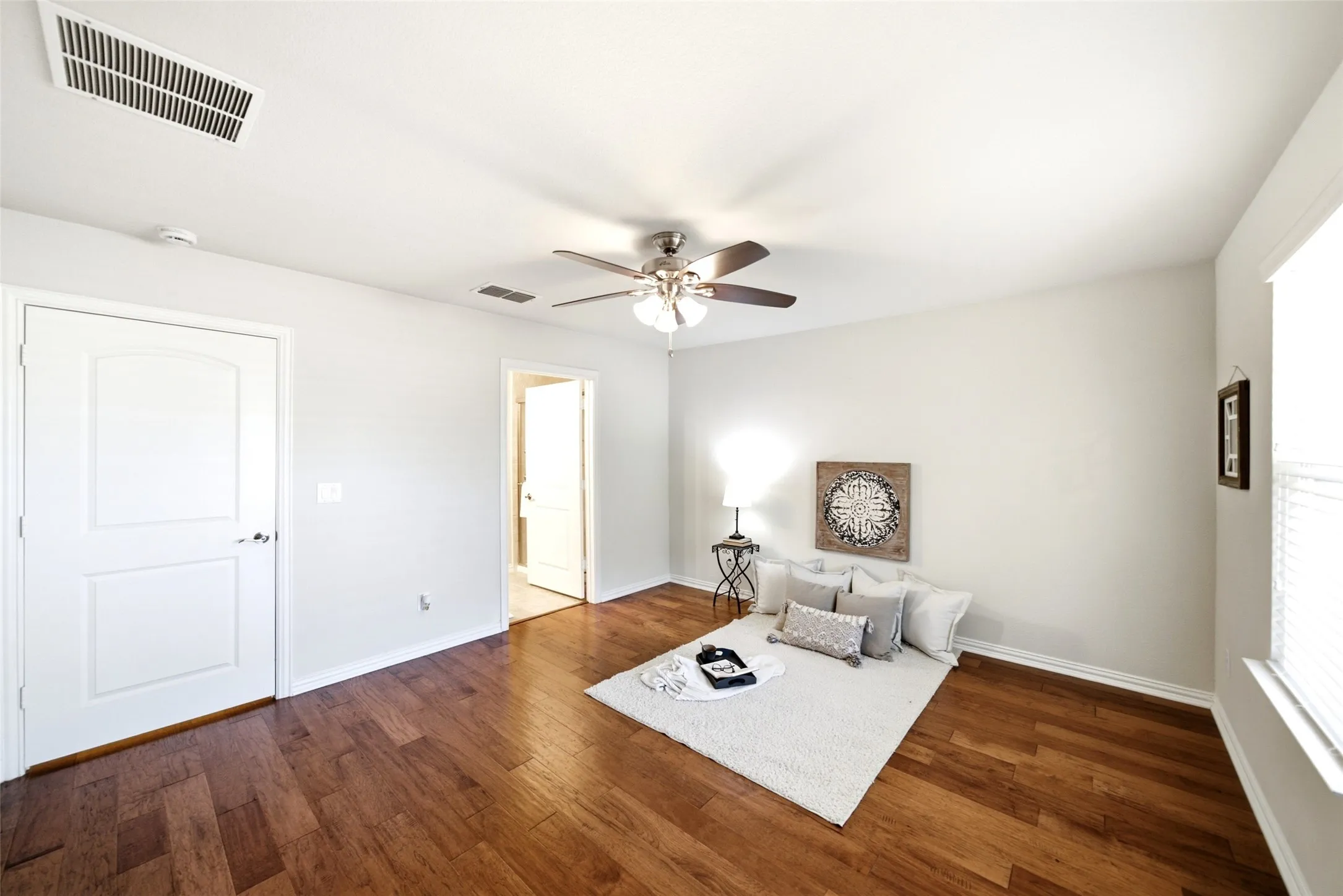 Single Family Residence For Sale in Denton County , 7601 Gulf Breeze Lane, Frisco, Texas 75036, 2 Bedroom, 2 Bathroom, 2 Garage spaces, 1,563 Sqft, built in 2016, mls#21379672, Real Estate Agent in Frisco, Homes For Sale in Denton county, Homes For Sale in Frisco, Realtor in Frisco Texas, Real Estate Brokerage Independent Realty Texas, Luminita Cordes Realtor