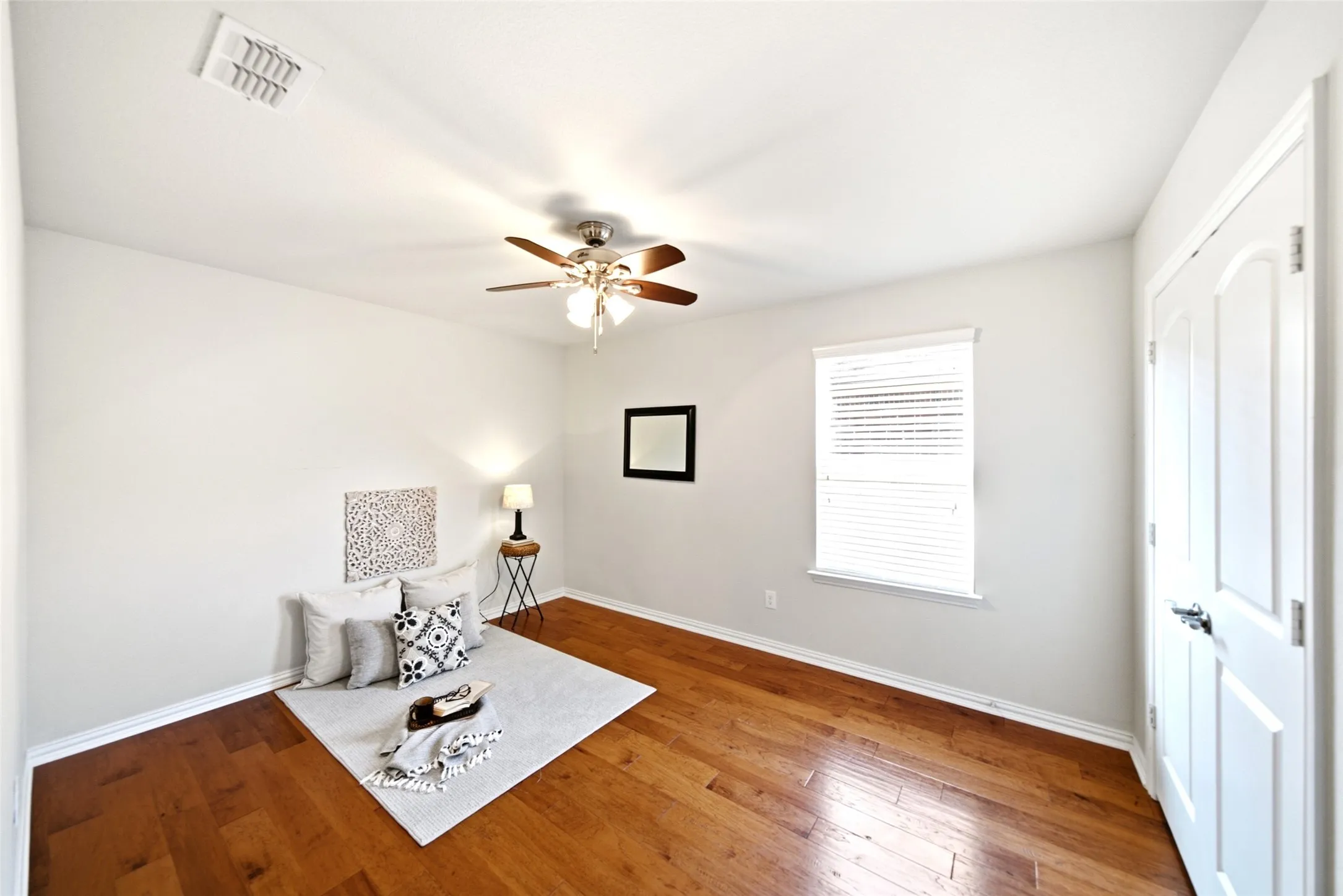 Single Family Residence For Sale in Denton County , 7601 Gulf Breeze Lane, Frisco, Texas 75036, 2 Bedroom, 2 Bathroom, 2 Garage spaces, 1,563 Sqft, built in 2016, mls#21379672, Real Estate Agent in Frisco, Homes For Sale in Denton county, Homes For Sale in Frisco, Realtor in Frisco Texas, Real Estate Brokerage Independent Realty Texas, Luminita Cordes Realtor