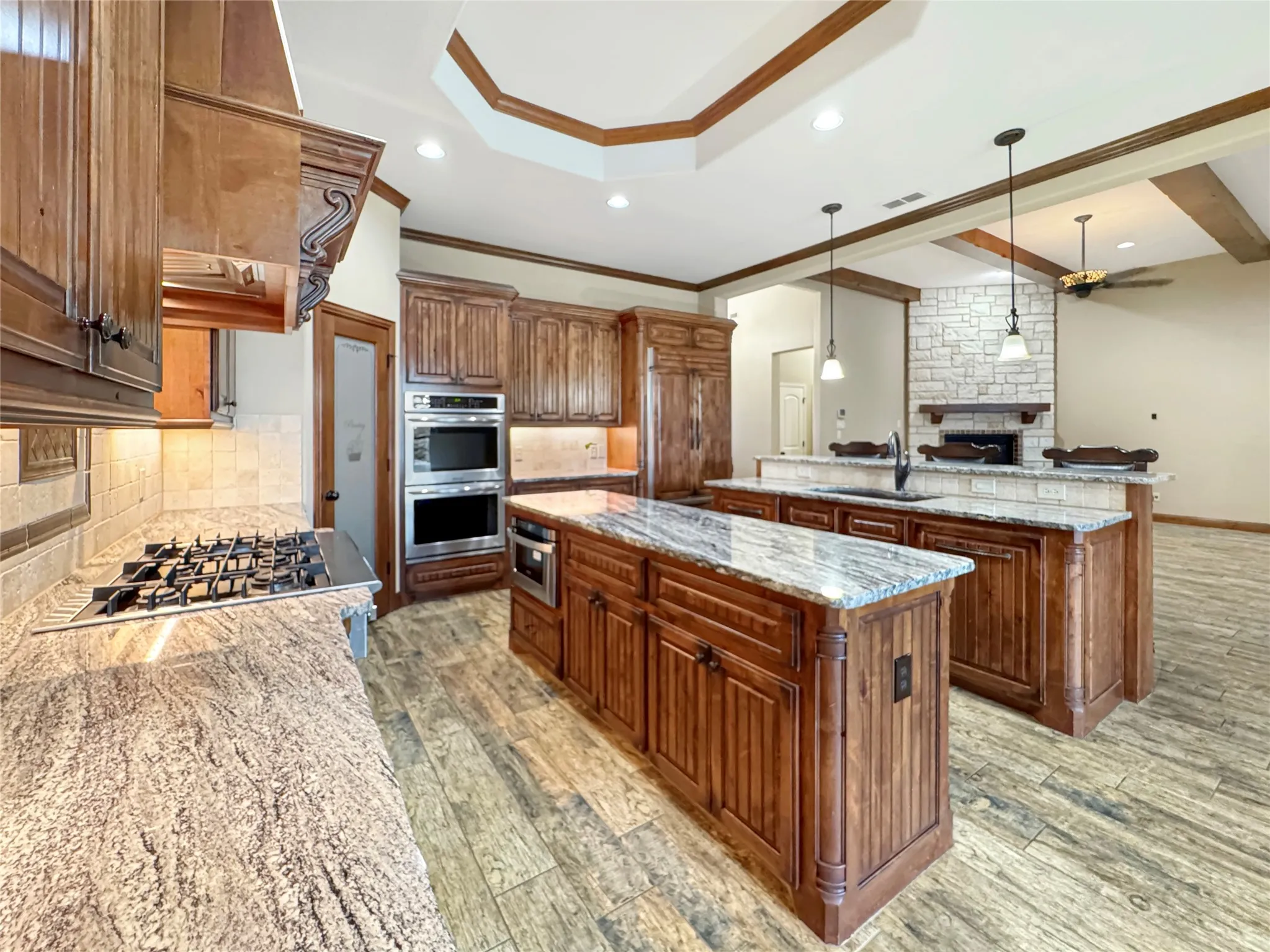 Single Family Residence For Sale in Johnson County , 6509 Ladybank Court W, Cleburne, Texas 76033, 3 Bedroom, 3 Bathroom, 3 Garage spaces, 3,009 Sqft, built in 2012, mls#21386622, Real Estate Agent in Cleburne, Homes For Sale in Johnson county, Homes For Sale in Cleburne, Realtor in Cleburne Texas, Real Estate Brokerage Independent Realty Texas, Luminita Cordes Realtor