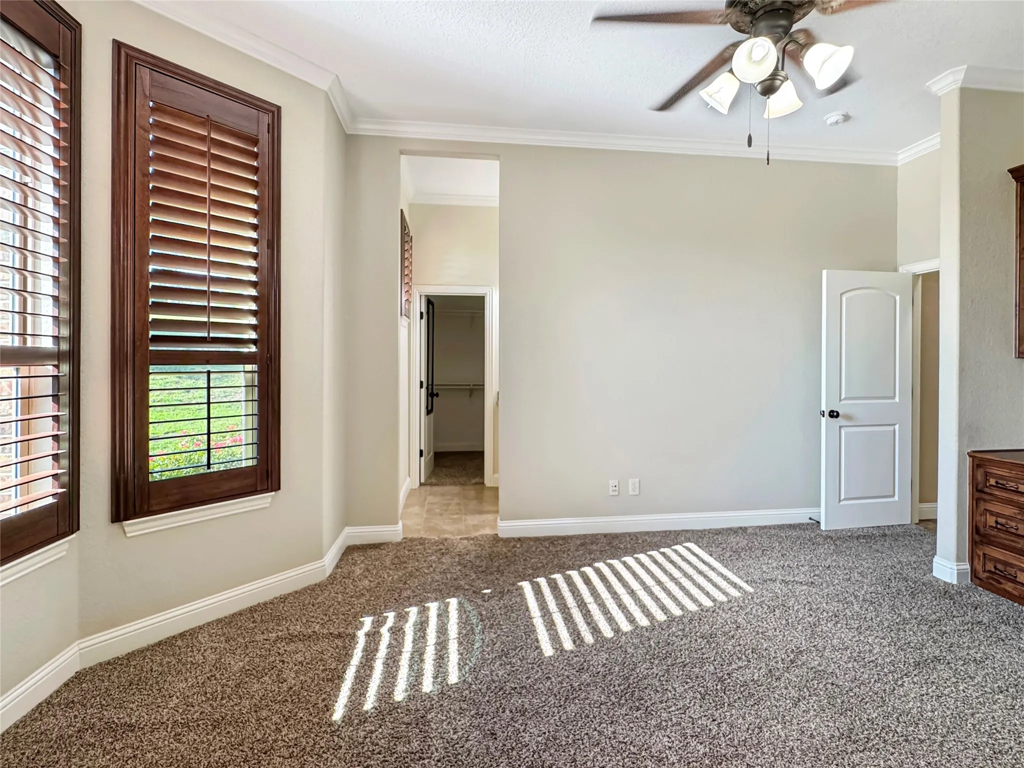 Single Family Residence For Sale in Johnson County , 6509 Ladybank Court W, Cleburne, Texas 76033, 3 Bedroom, 3 Bathroom, 3 Garage spaces, 3,009 Sqft, built in 2012, mls#21386622, Real Estate Agent in Cleburne, Homes For Sale in Johnson county, Homes For Sale in Cleburne, Realtor in Cleburne Texas, Real Estate Brokerage Independent Realty Texas, Luminita Cordes Realtor
