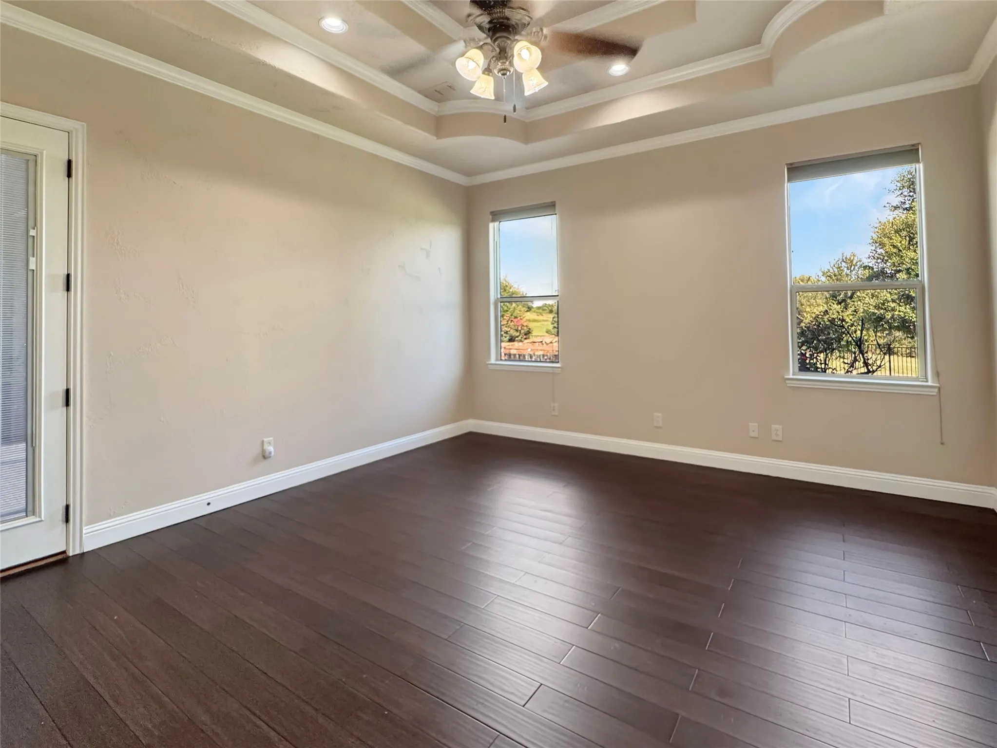 Single Family Residence For Sale in Johnson County , 6509 Ladybank Court W, Cleburne, Texas 76033, 3 Bedroom, 3 Bathroom, 3 Garage spaces, 3,009 Sqft, built in 2012, mls#21386622, Real Estate Agent in Cleburne, Homes For Sale in Johnson county, Homes For Sale in Cleburne, Realtor in Cleburne Texas, Real Estate Brokerage Independent Realty Texas, Luminita Cordes Realtor