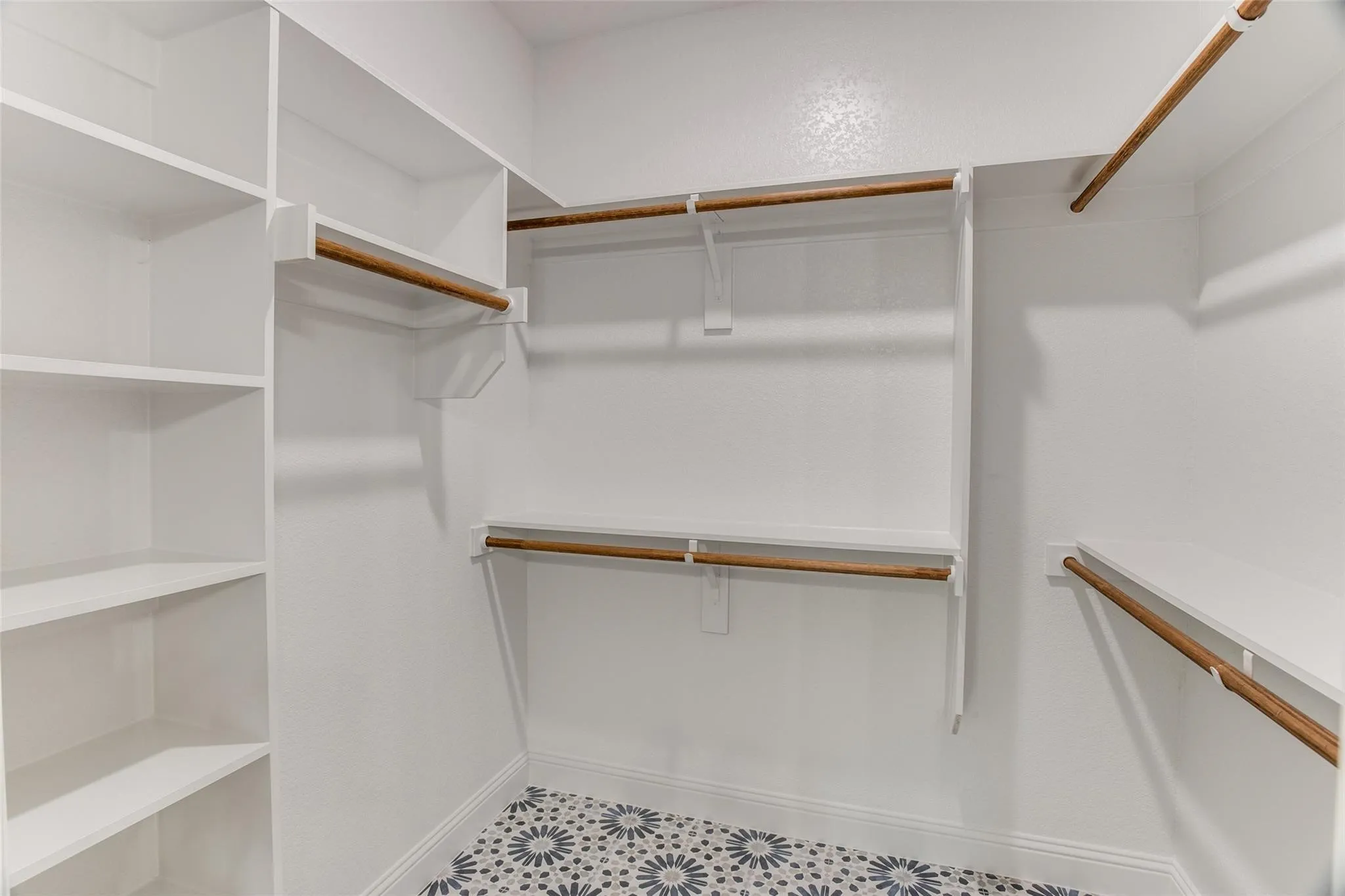 Single Family Residence For Sale in Hood County , 4822 Wichita Street, Granbury, Texas 76048, 3 Bedroom, 3 Bathroom, 2 Garage spaces, 1,994 Sqft, built in 2023, mls#21380417, Real Estate Agent in Granbury, Homes For Sale in Hood county, Homes For Sale in Granbury, Realtor in Granbury Texas, Real Estate Brokerage Independent Realty Texas, Luminita Cordes Realtor