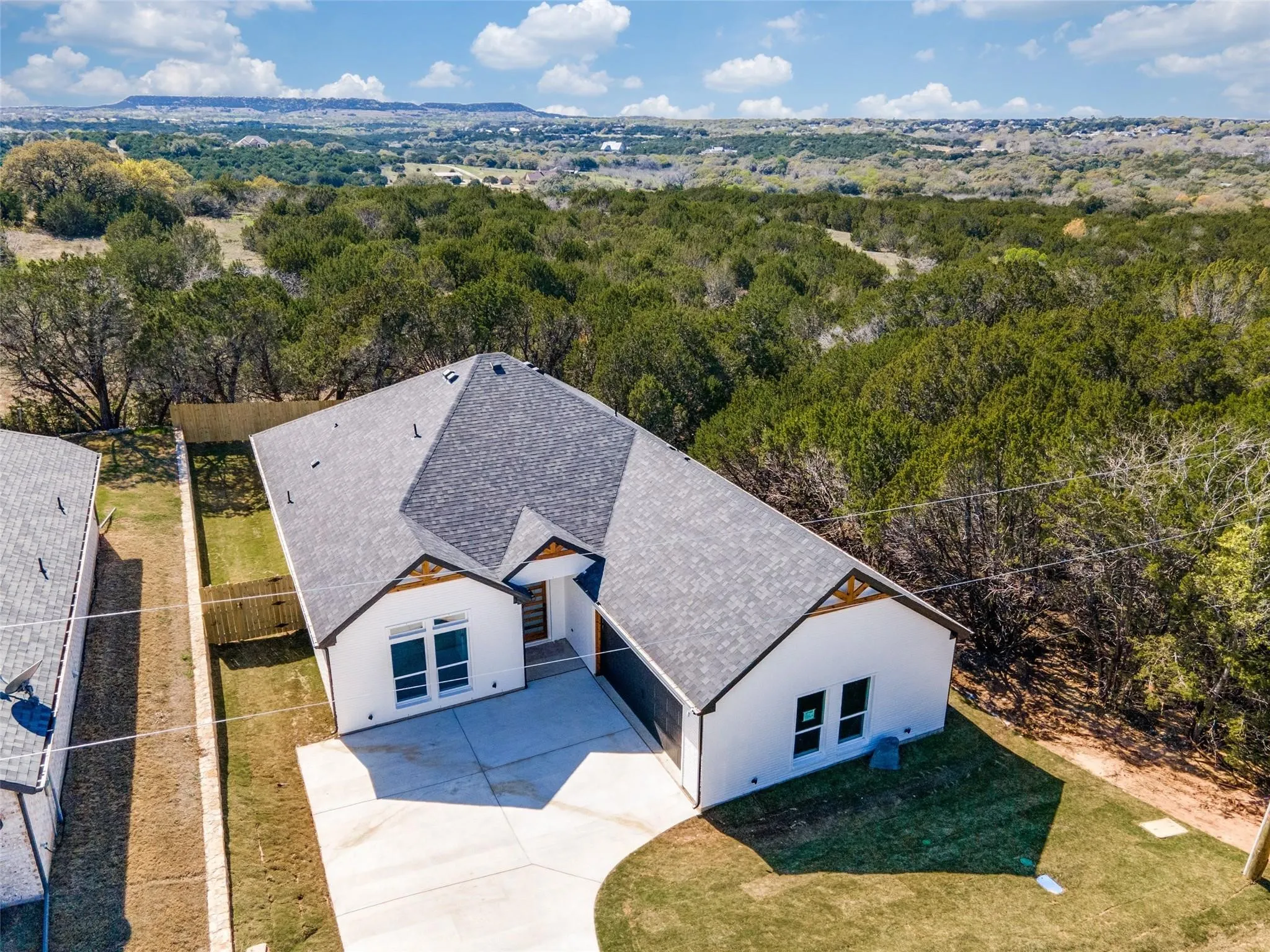 Single Family Residence For Sale in Hood County , 4822 Wichita Street, Granbury, Texas 76048, 3 Bedroom, 3 Bathroom, 2 Garage spaces, 1,994 Sqft, built in 2023, mls#21380417, Real Estate Agent in Granbury, Homes For Sale in Hood county, Homes For Sale in Granbury, Realtor in Granbury Texas, Real Estate Brokerage Independent Realty Texas, Luminita Cordes Realtor