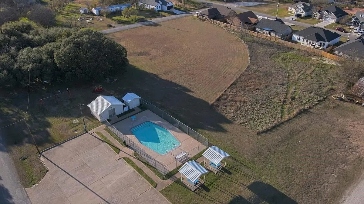 Single Family Residence For Sale in Hood County , 4822 Wichita Street, Granbury, Texas 76048, 3 Bedroom, 3 Bathroom, 2 Garage spaces, 1,994 Sqft, built in 2023, mls#21380417, Real Estate Agent in Granbury, Homes For Sale in Hood county, Homes For Sale in Granbury, Realtor in Granbury Texas, Real Estate Brokerage Independent Realty Texas, Luminita Cordes Realtor