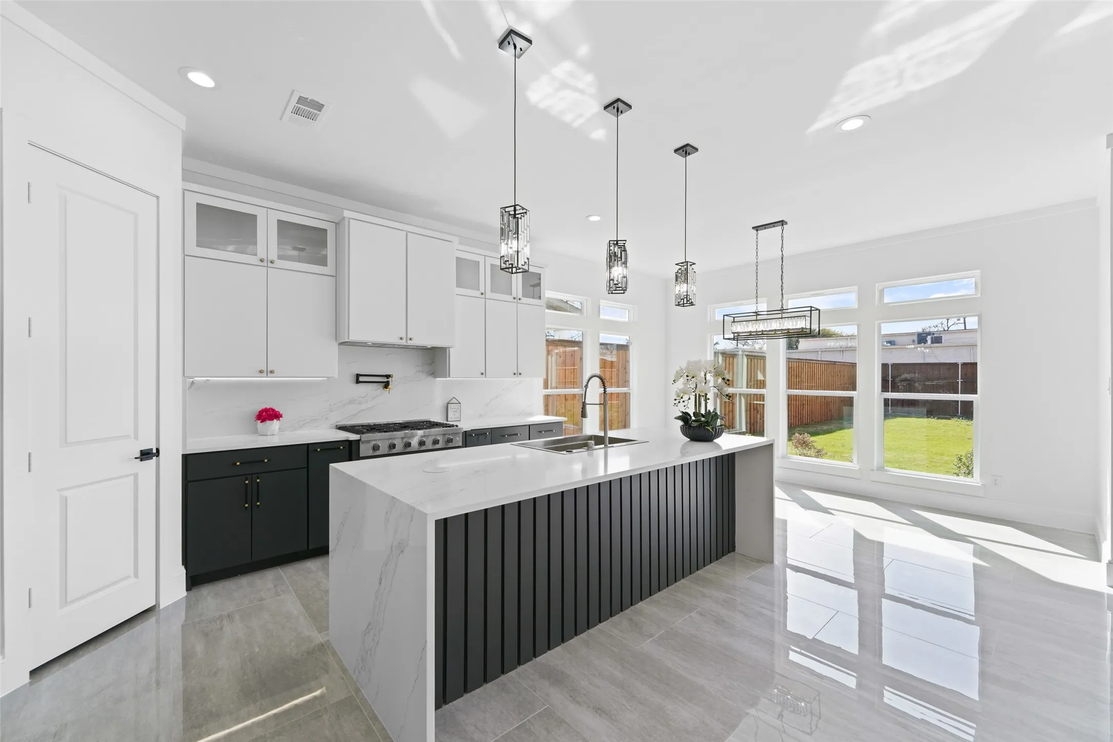 Single Family Residence For Sale in Dallas County , 703 Buckalew Street, Dallas, Texas 75208, 4 Bedroom, 3 Bathroom, 2 Garage spaces, 2,700 Sqft, built in 2026, mls#21386627, Real Estate Agent in Dallas, Homes For Sale in Dallas county, Homes For Sale in Dallas, Realtor in Dallas Texas, Real Estate Brokerage Independent Realty Texas, Luminita Cordes Realtor