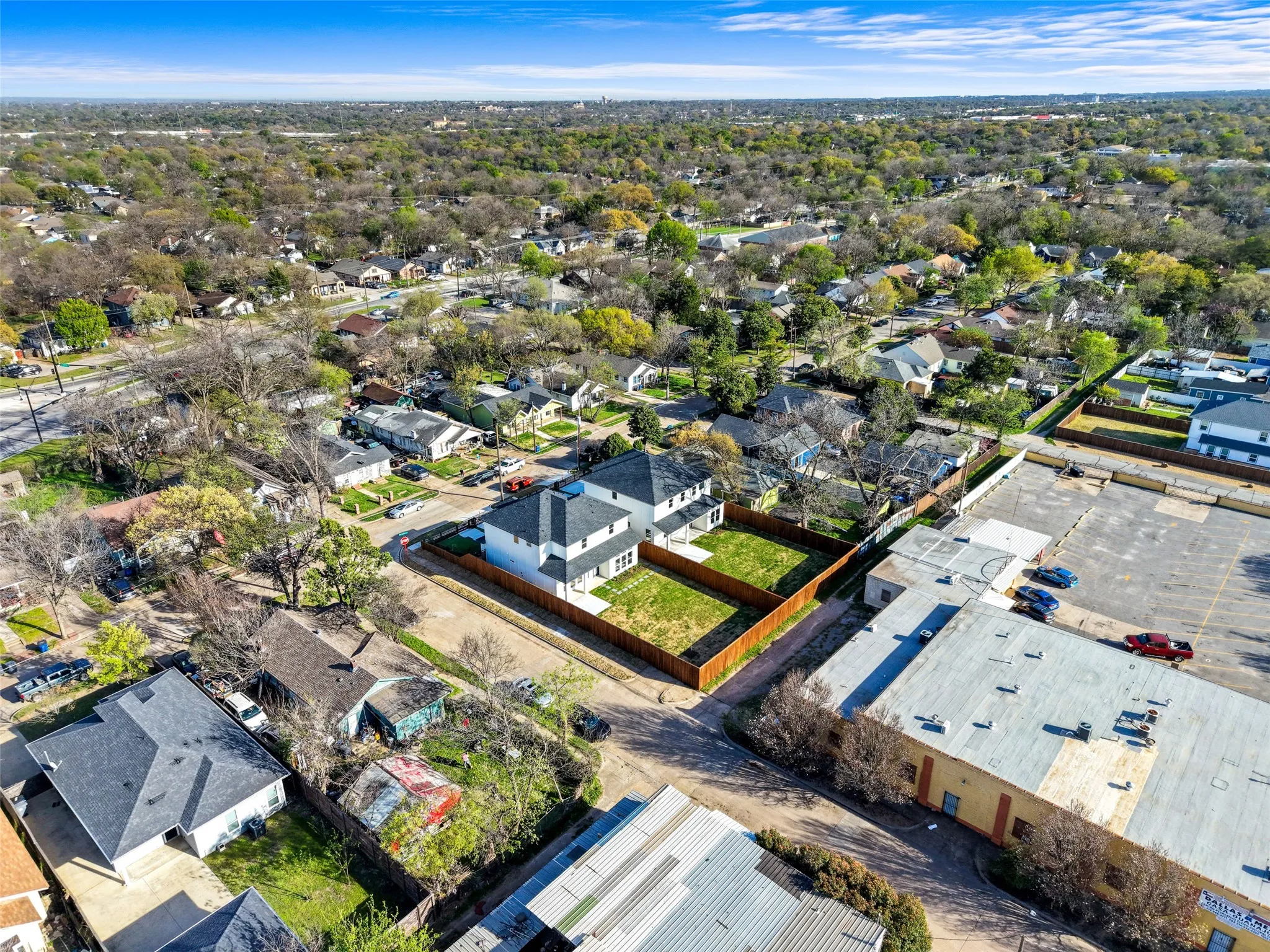 Single Family Residence For Sale in Dallas County , 703 Buckalew Street, Dallas, Texas 75208, 4 Bedroom, 3 Bathroom, 2 Garage spaces, 2,700 Sqft, built in 2026, mls#21386627, Real Estate Agent in Dallas, Homes For Sale in Dallas county, Homes For Sale in Dallas, Realtor in Dallas Texas, Real Estate Brokerage Independent Realty Texas, Luminita Cordes Realtor